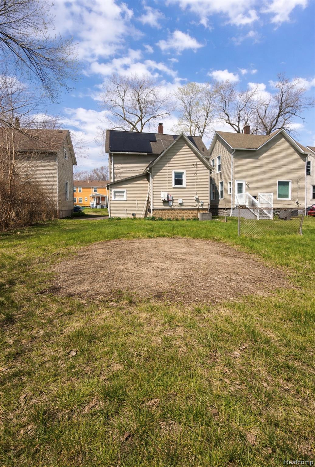 4311 Alexander Court Property Photo 3