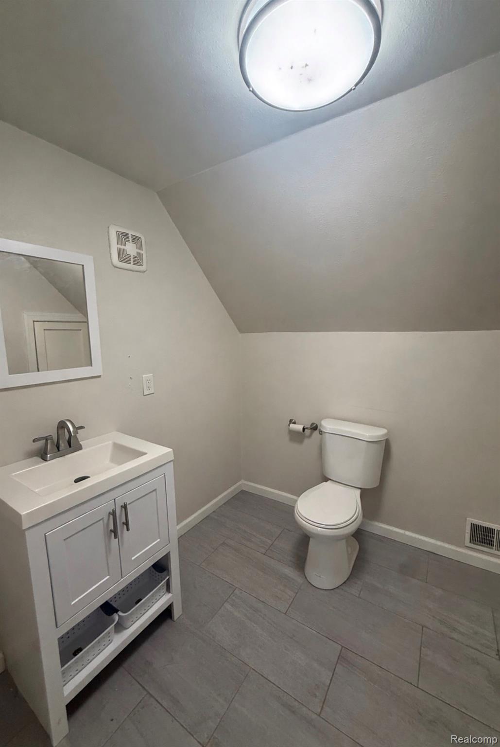 4311 Alexander Court Property Photo 6