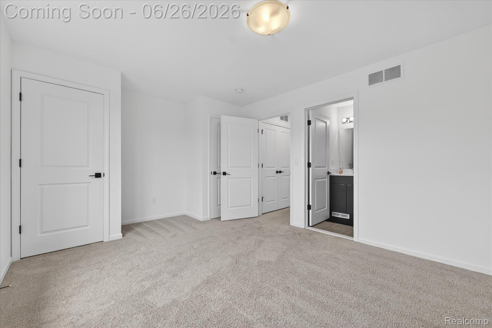 3622 Trumbull 9 Property Photo 3