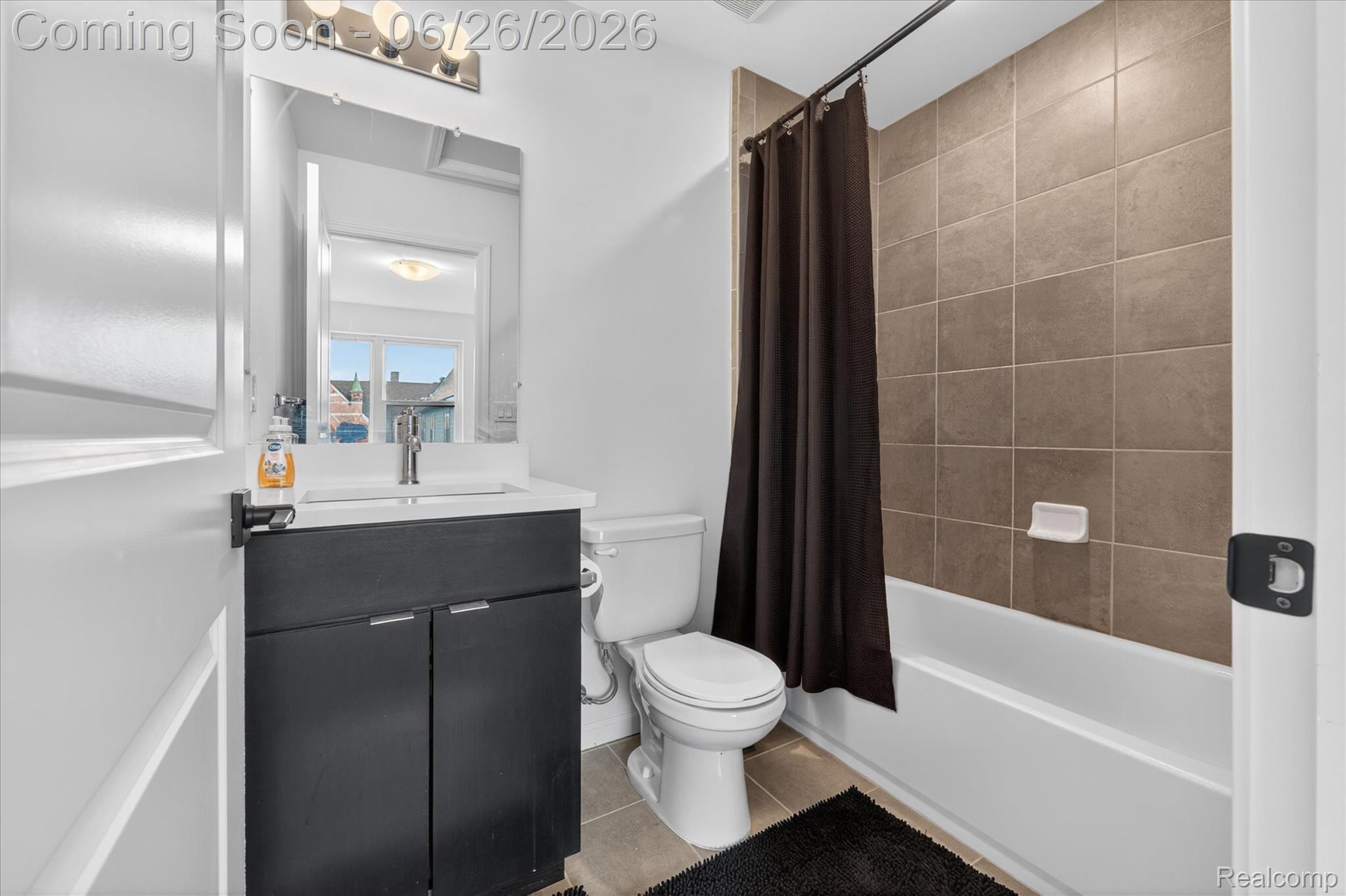 3622 Trumbull 9 Property Photo 11