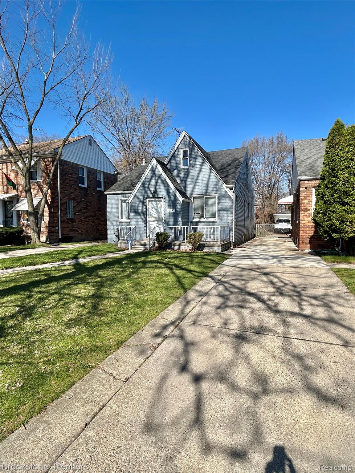 10043 Mckinney Street Property Photo 2