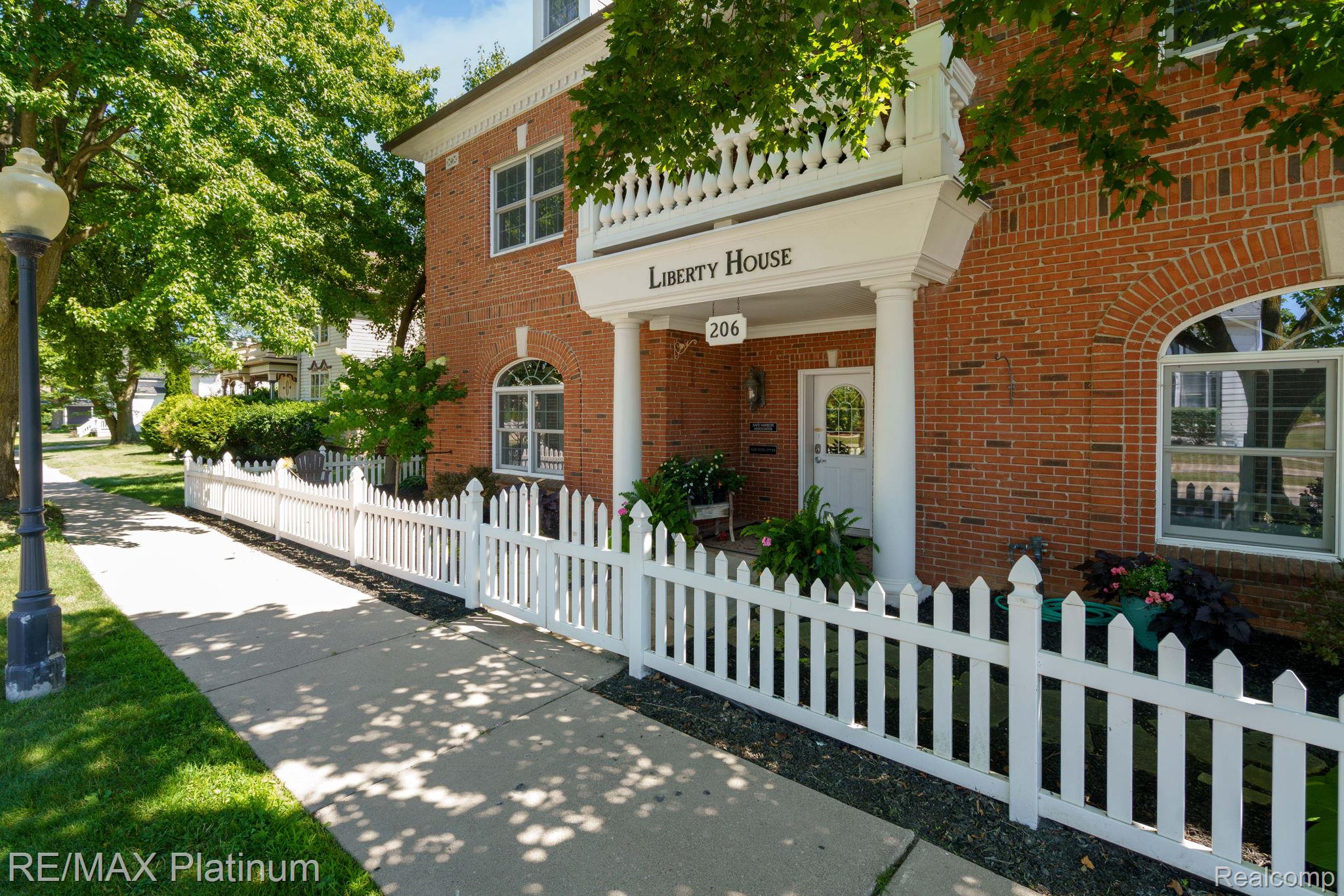 206 E Liberty Street Property Photo 1