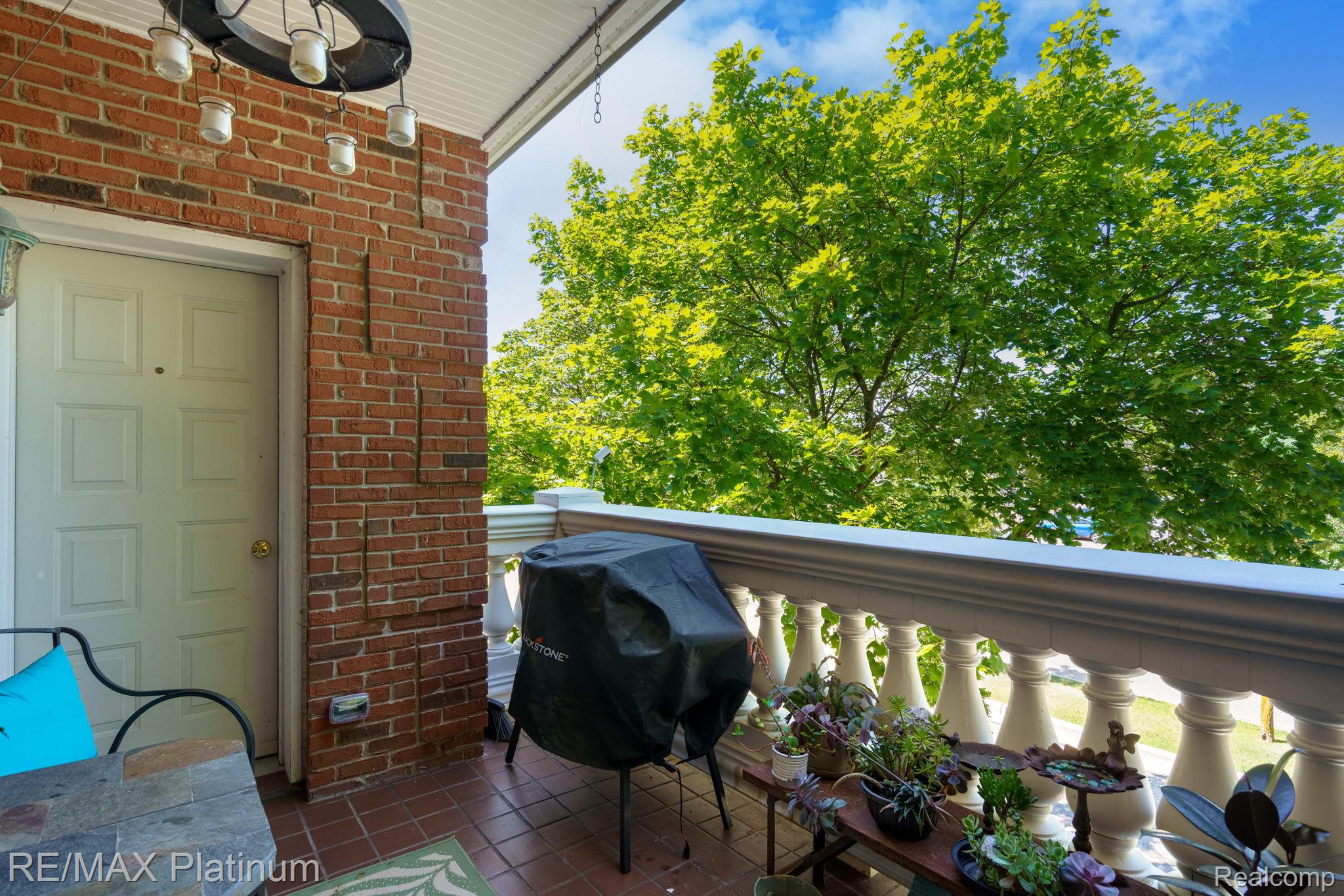 206 E Liberty Street Property Photo 8