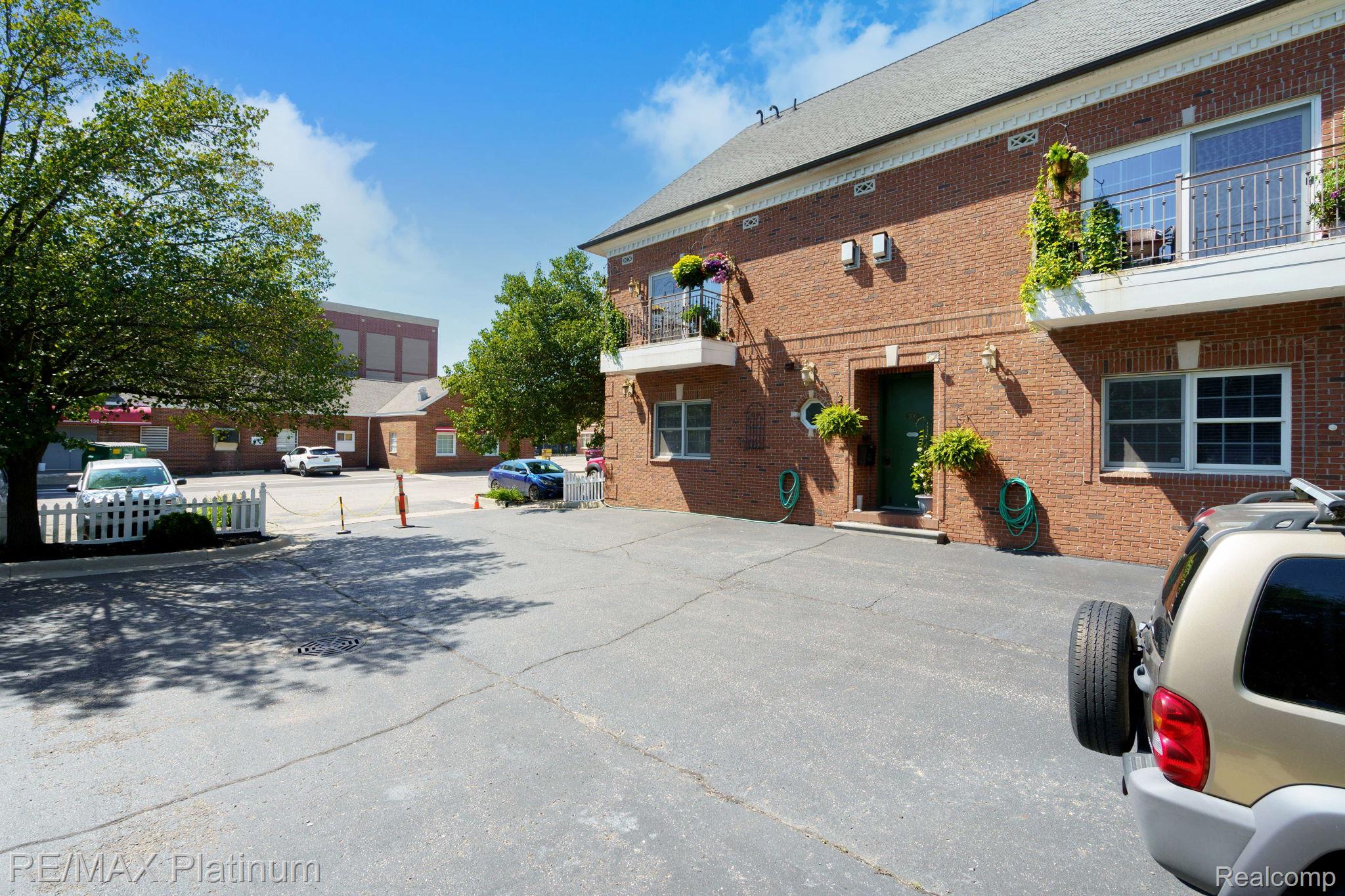 206 E Liberty Street Property Photo 11