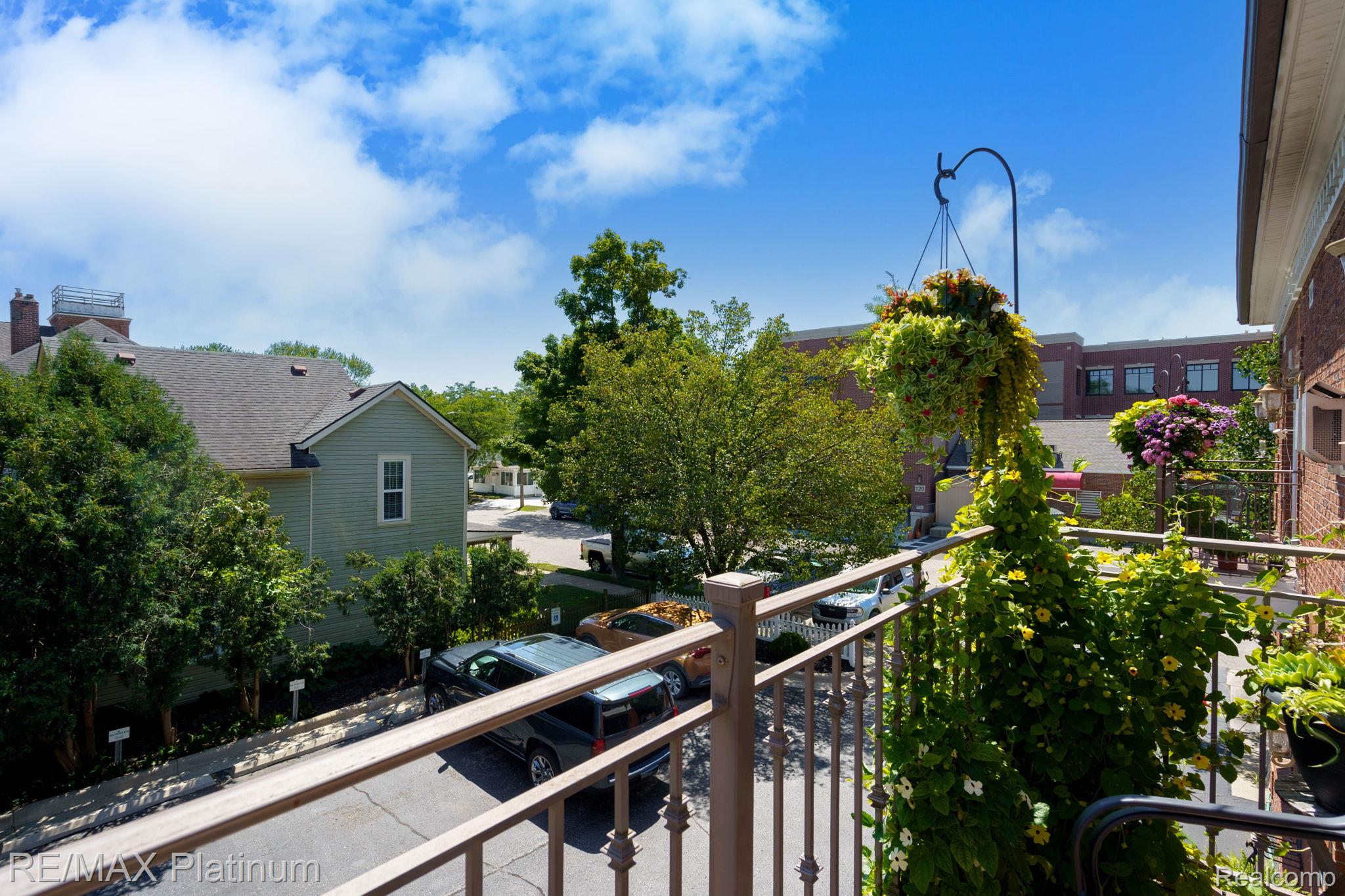 206 E Liberty Street Property Photo 12