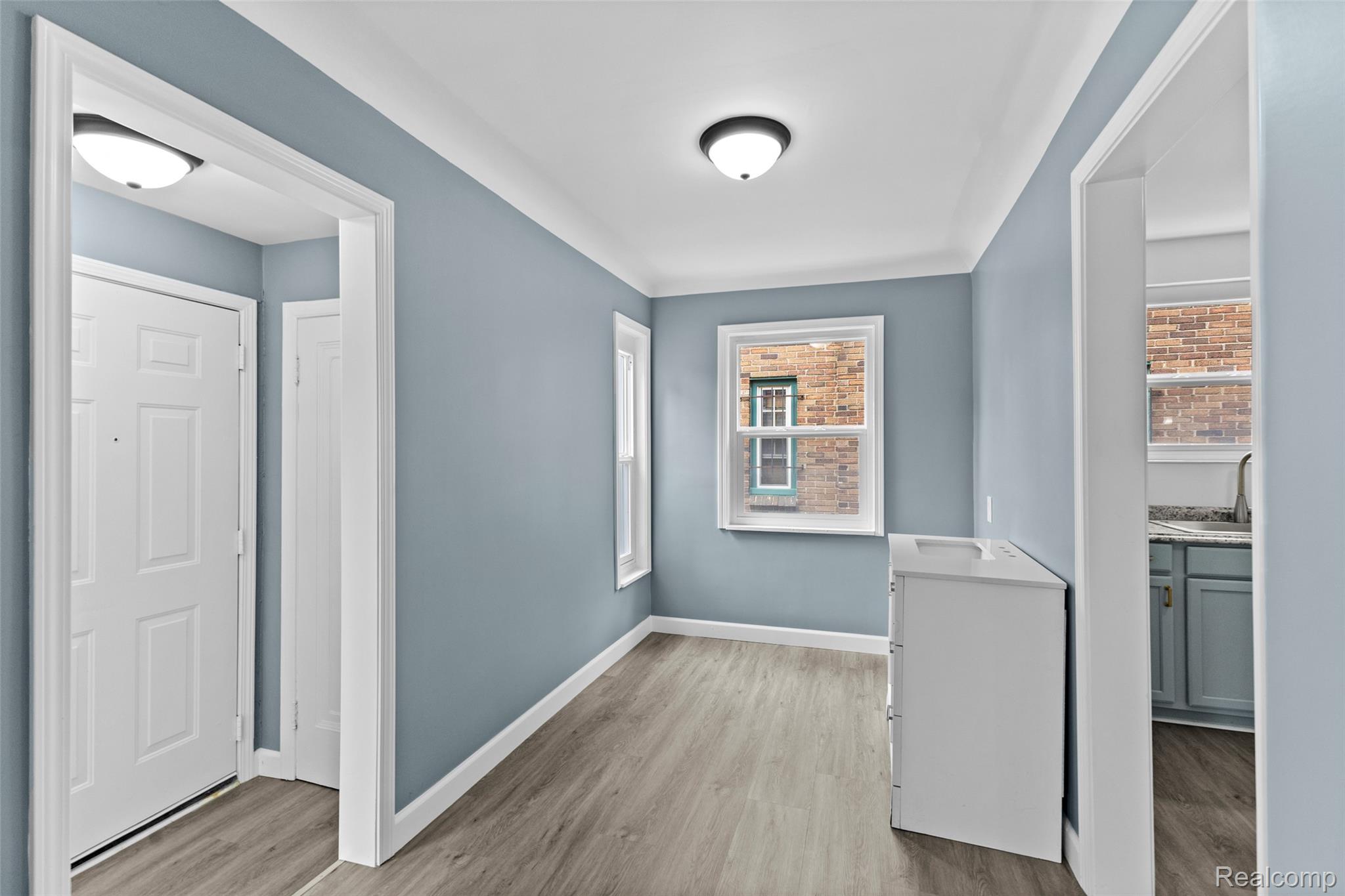 8310 Whitcomb Street Property Photo 11