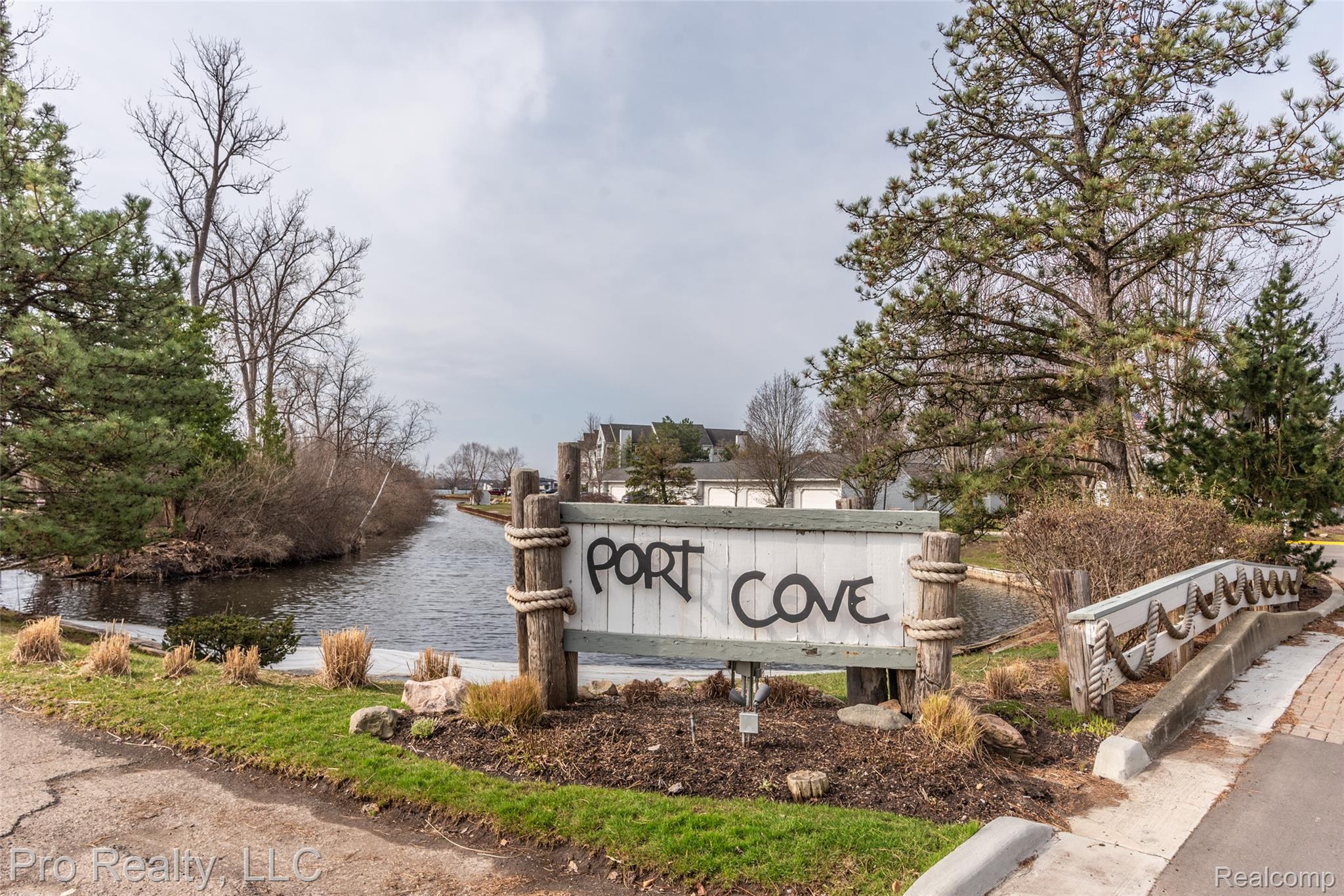 3559 Port Cove Drive Property Photo 2