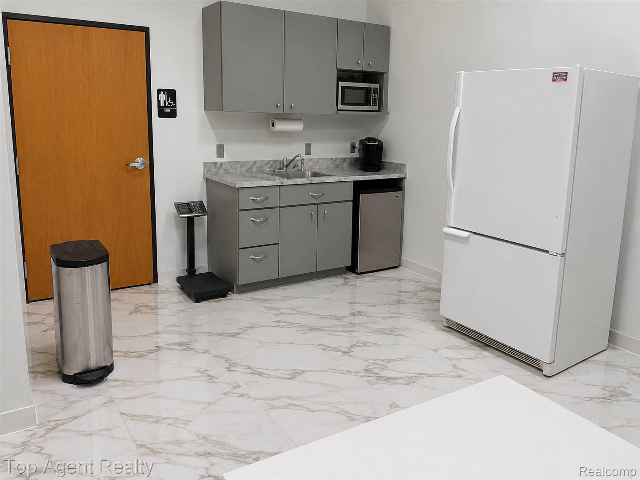 2873 Daley Drive Property Photo 6
