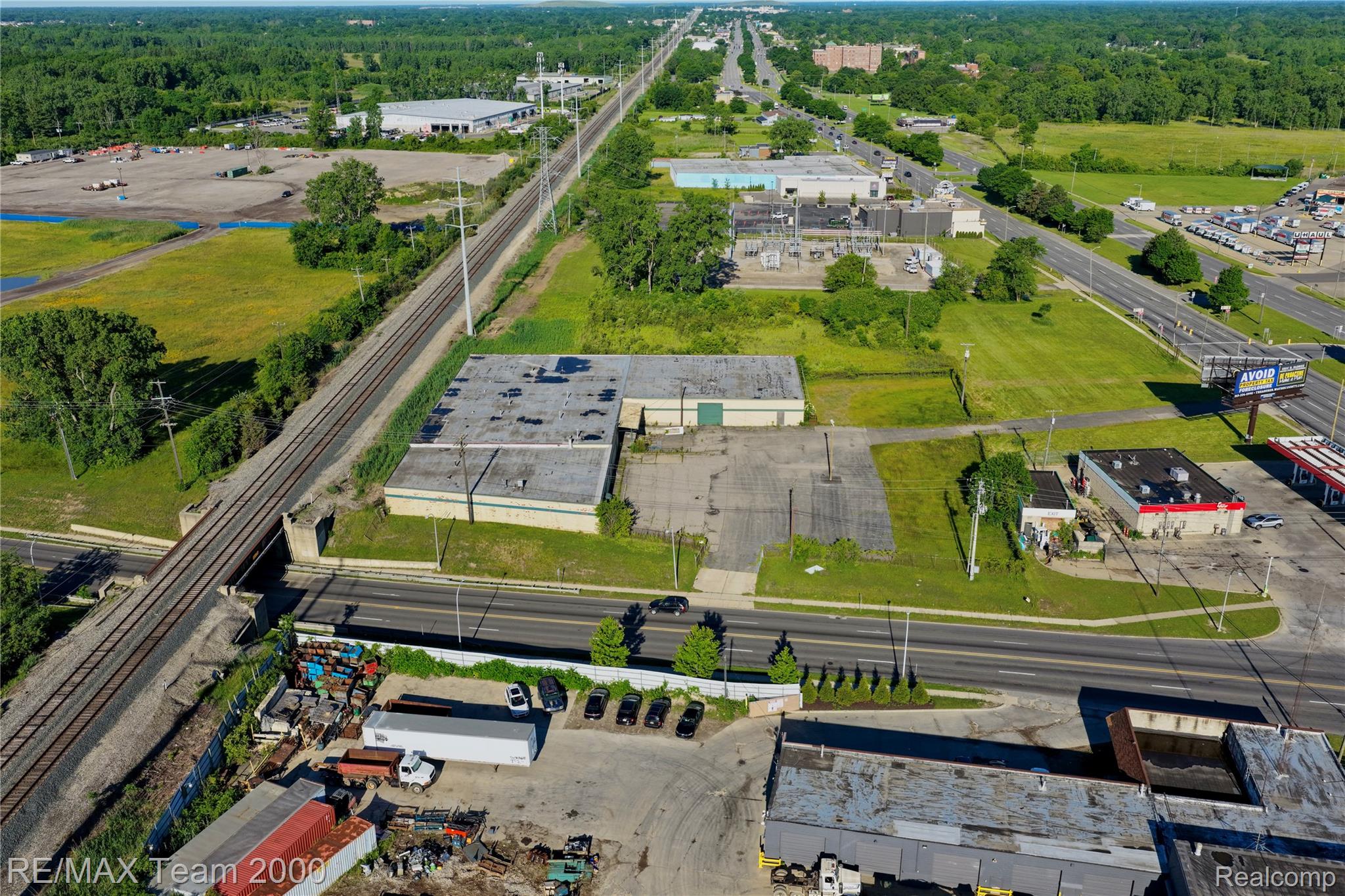3000 Middlebelt Road Property Photo 3