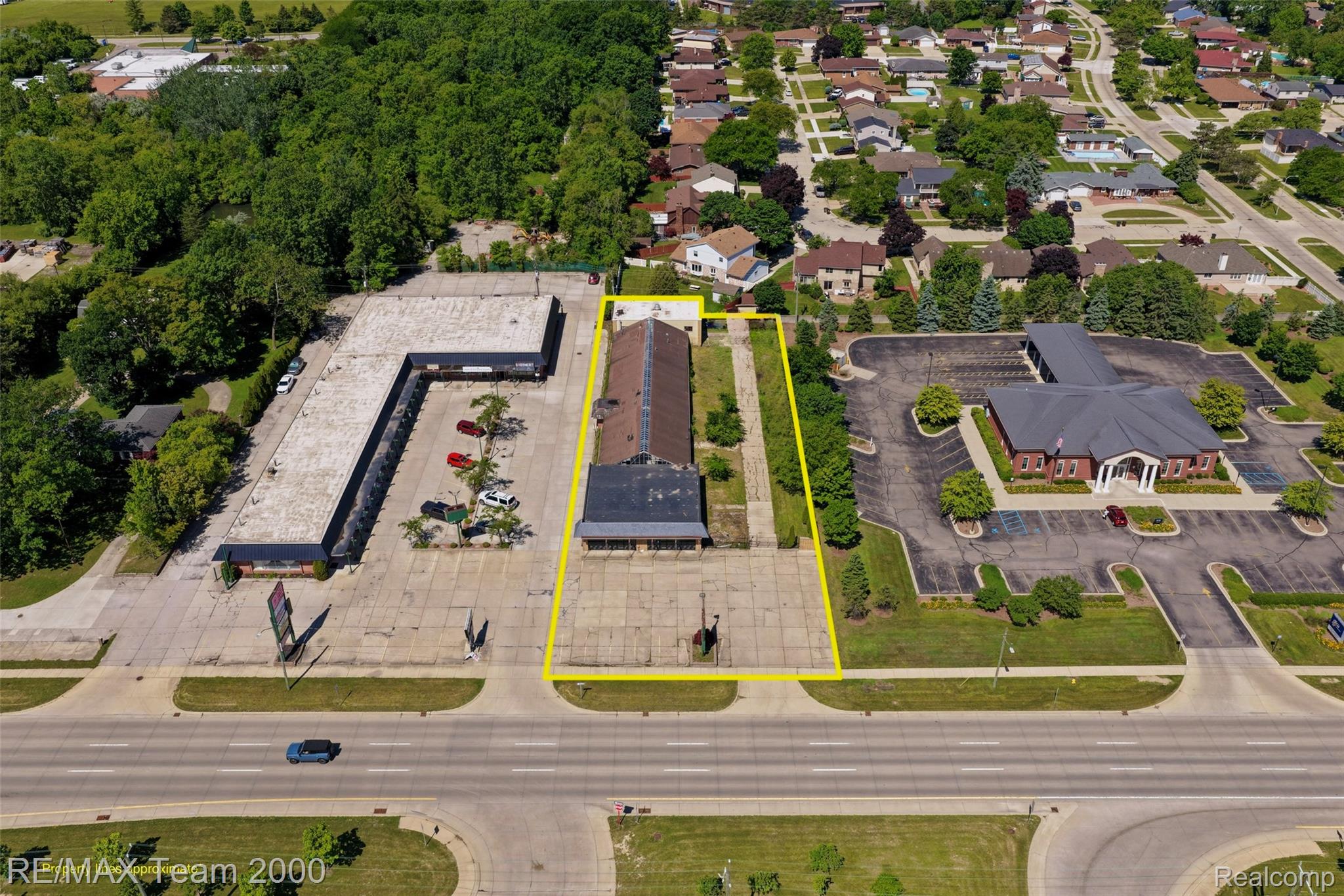 17950 Fort Street Property Photo 5