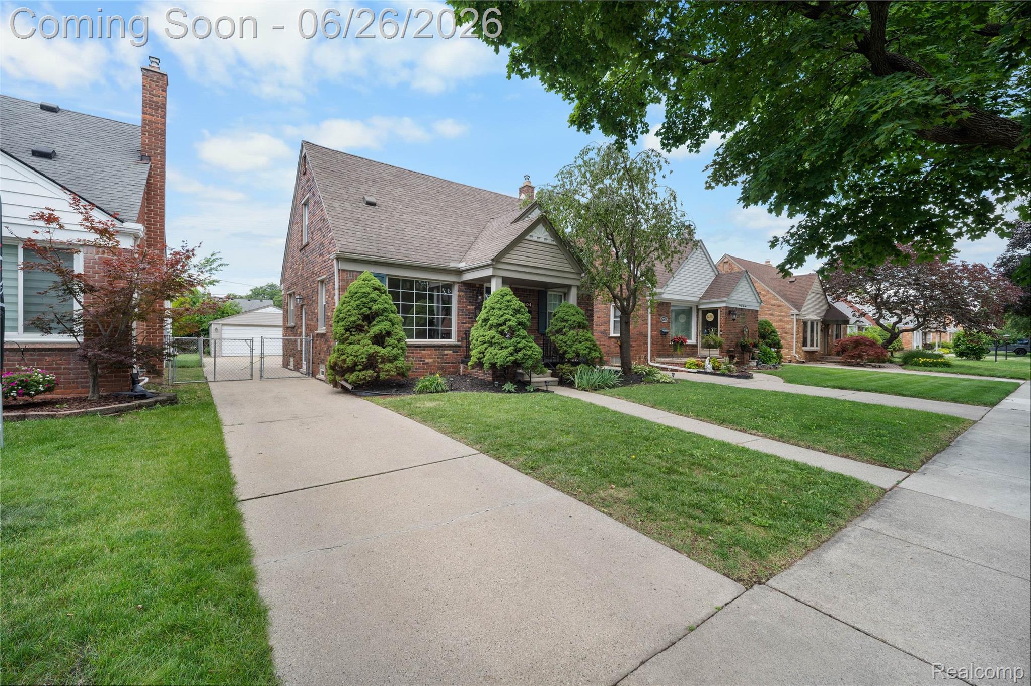 2604 Venice Street Property Photo 4