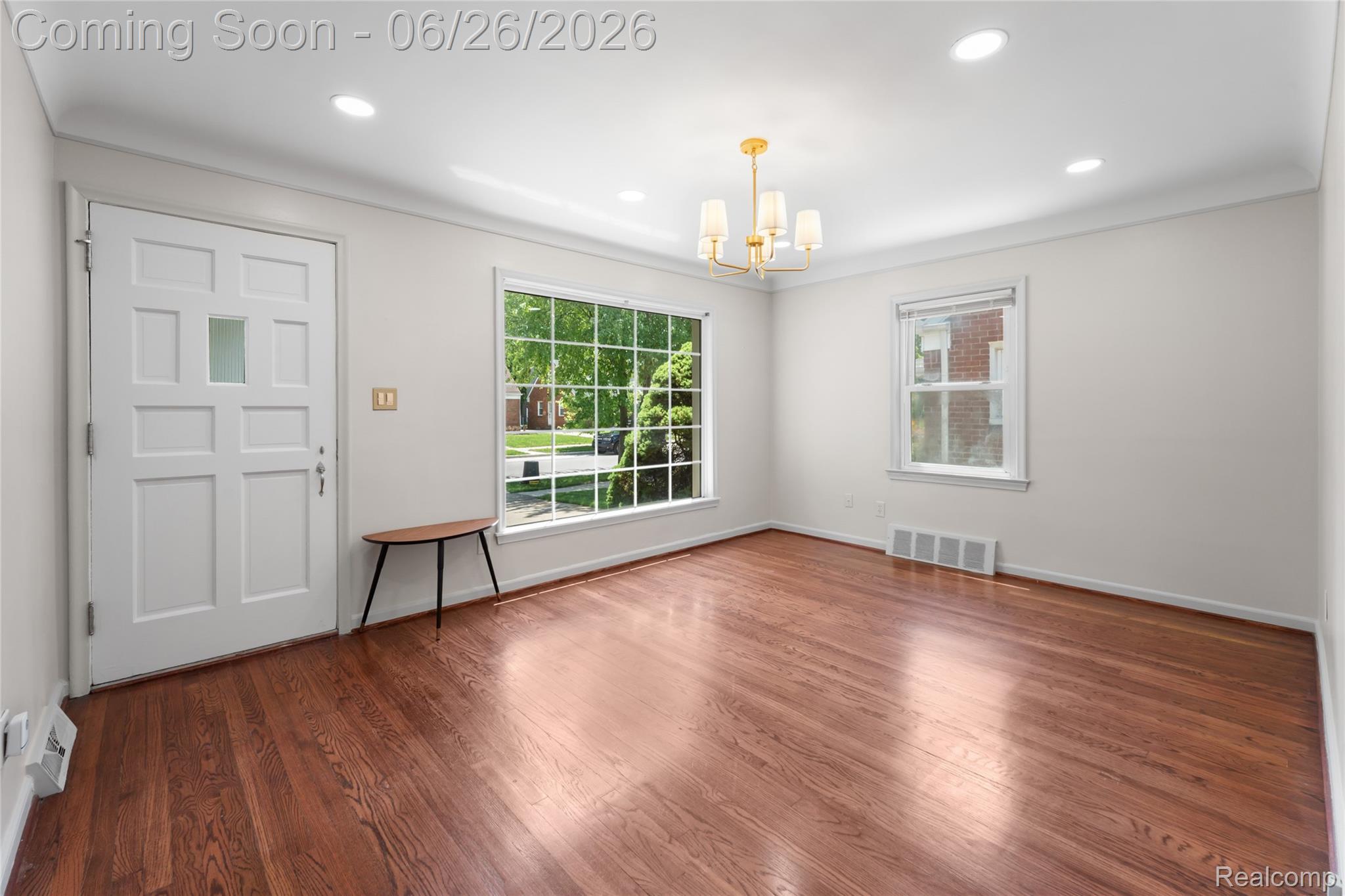 2604 Venice Street Property Photo 5