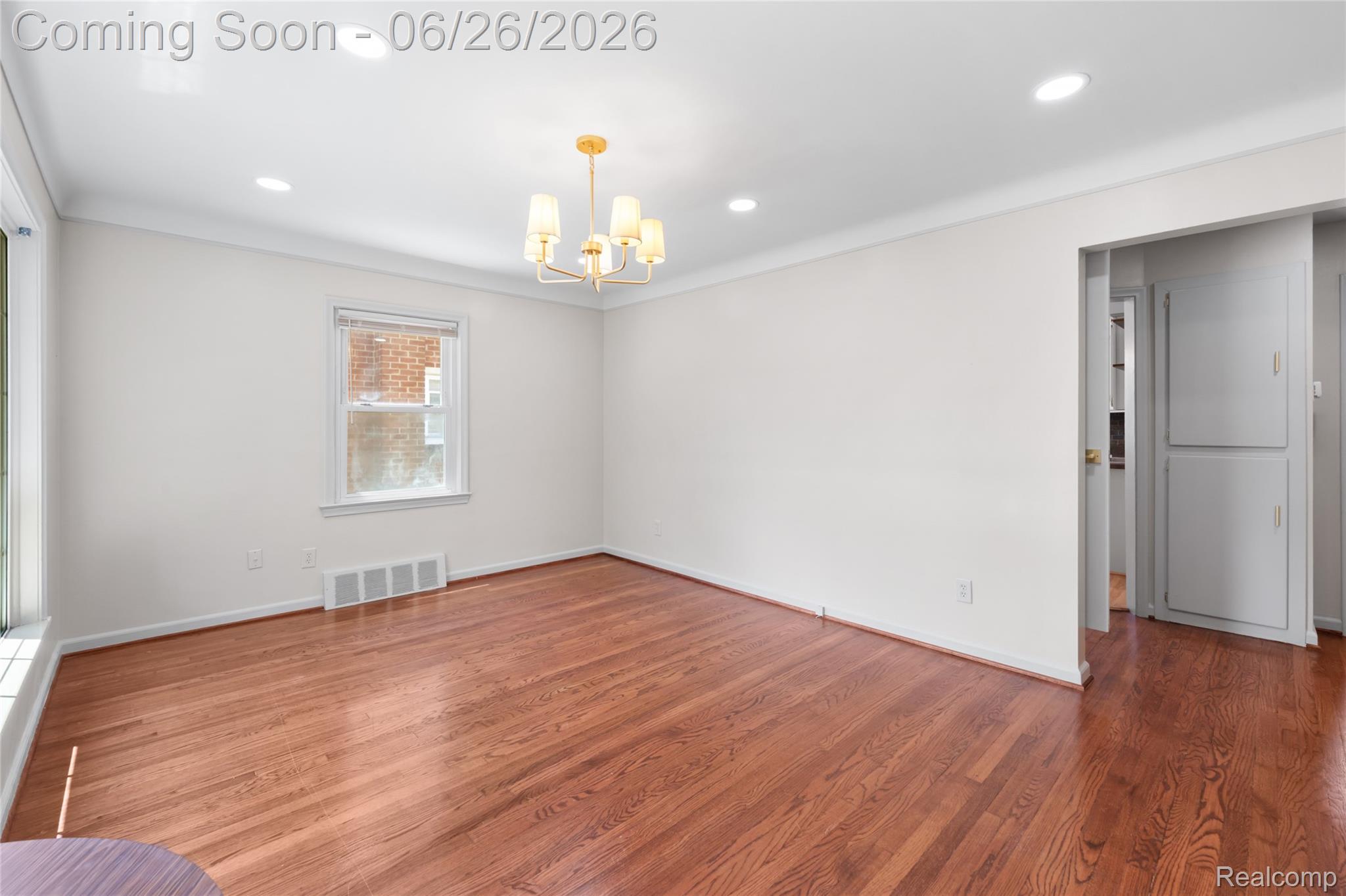 2604 Venice Street Property Photo 6