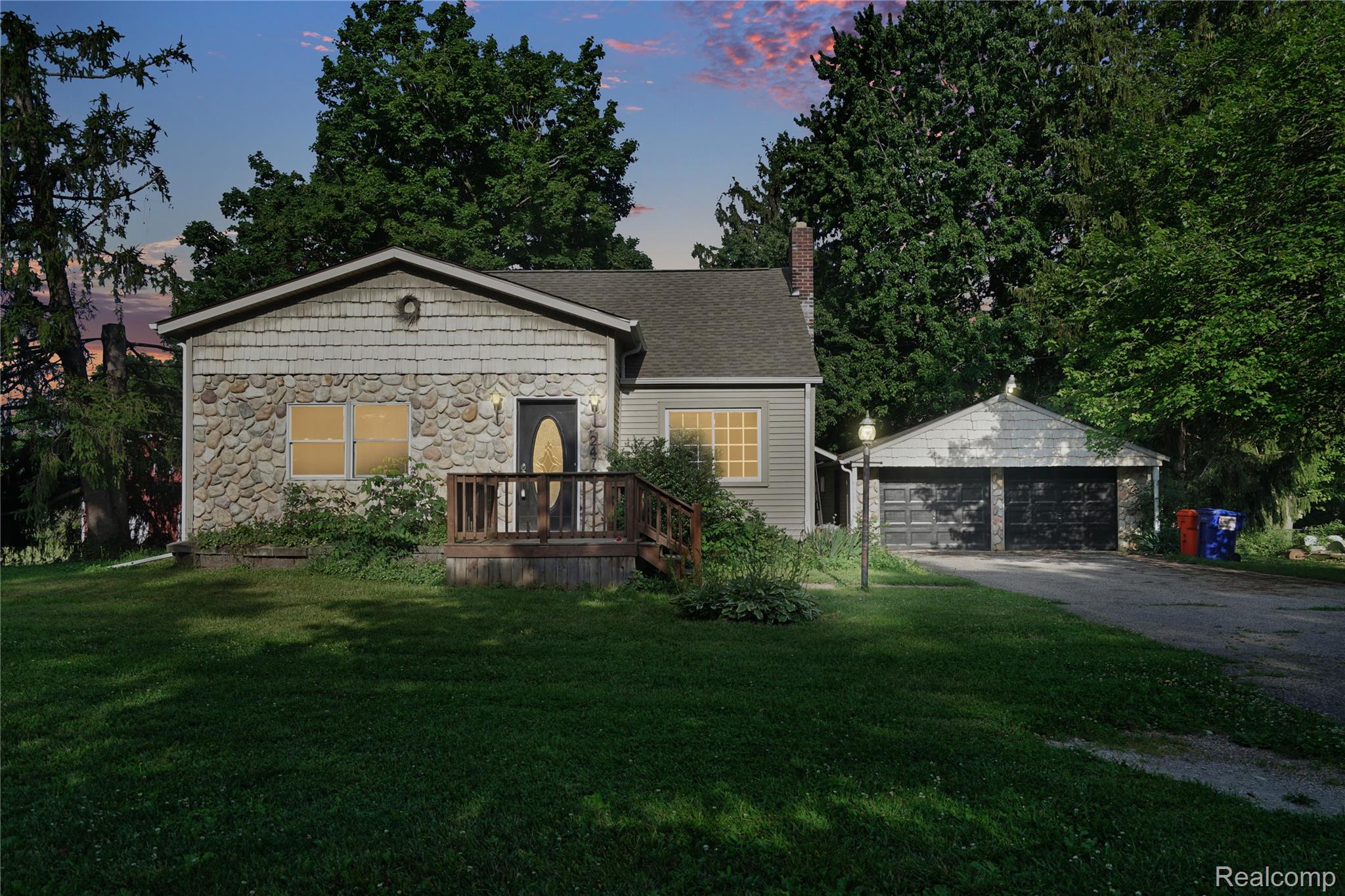 2476 Vandekarr Road Property Photo 1