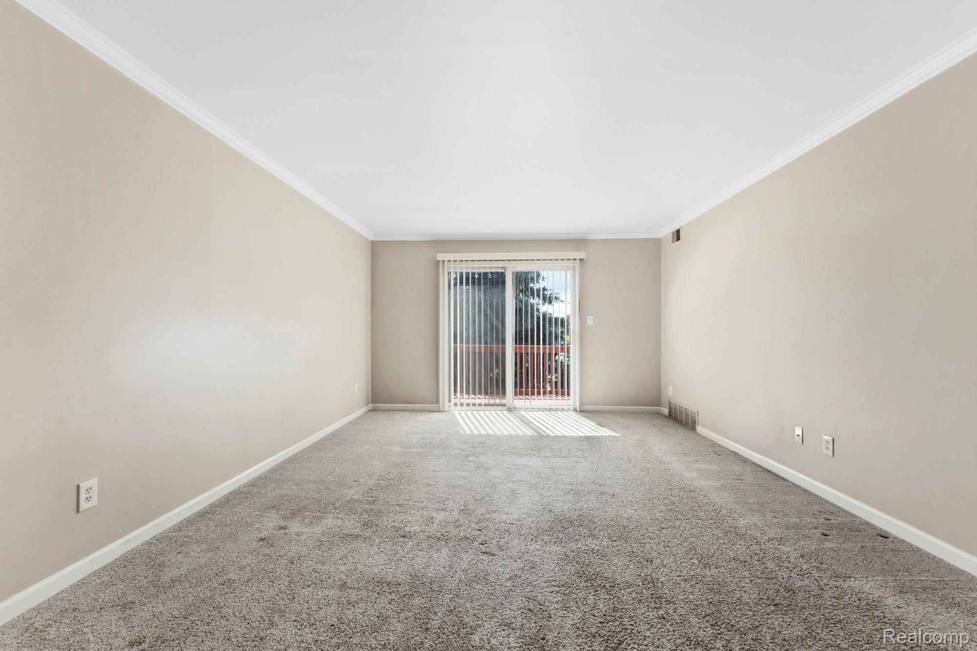 1714 Fort Street Property Photo 5
