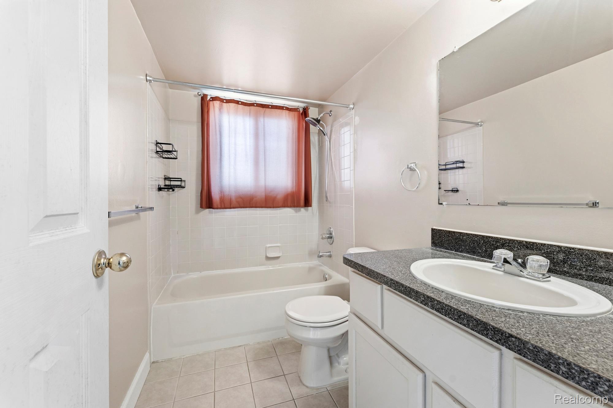 1714 Fort Street Property Photo 11