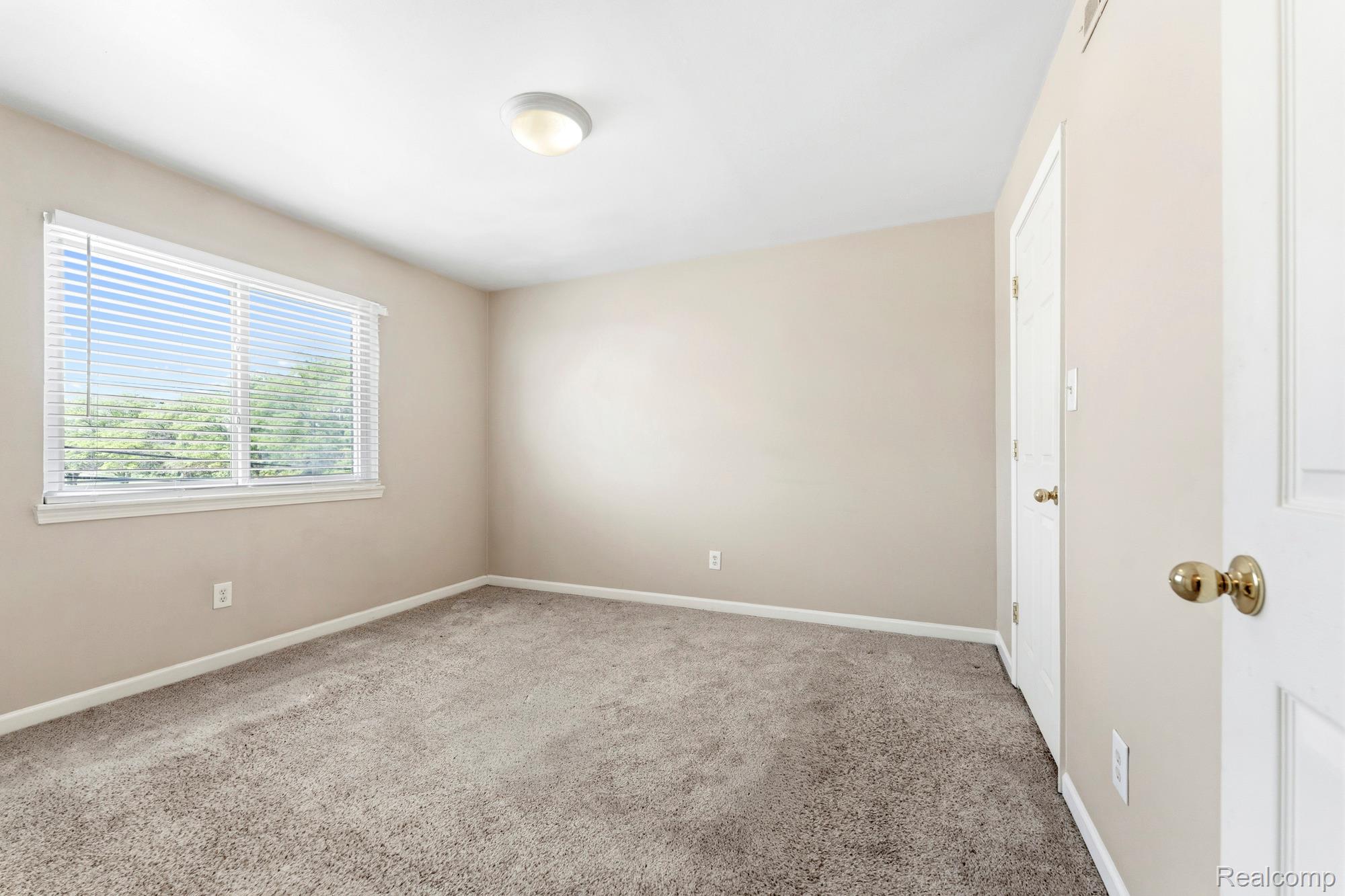 1714 Fort Street Property Photo 13