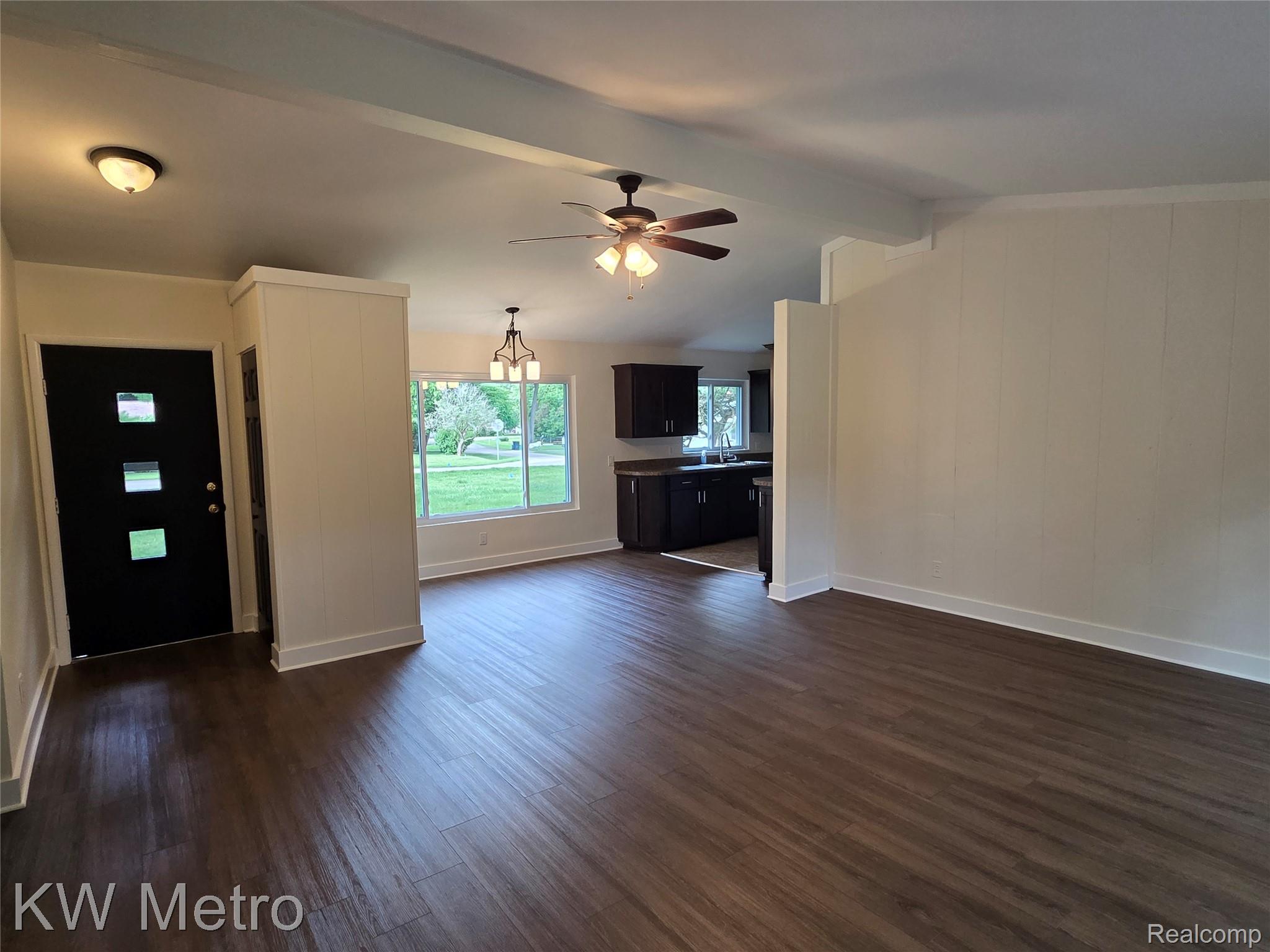 1755 Wellington Avenue Property Photo 2