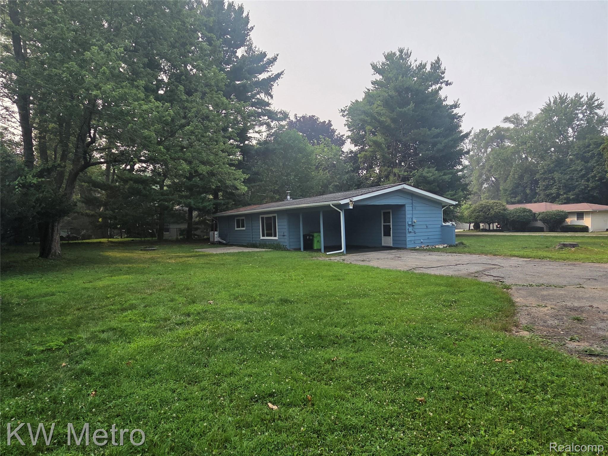 1755 Wellington Avenue Property Photo 12