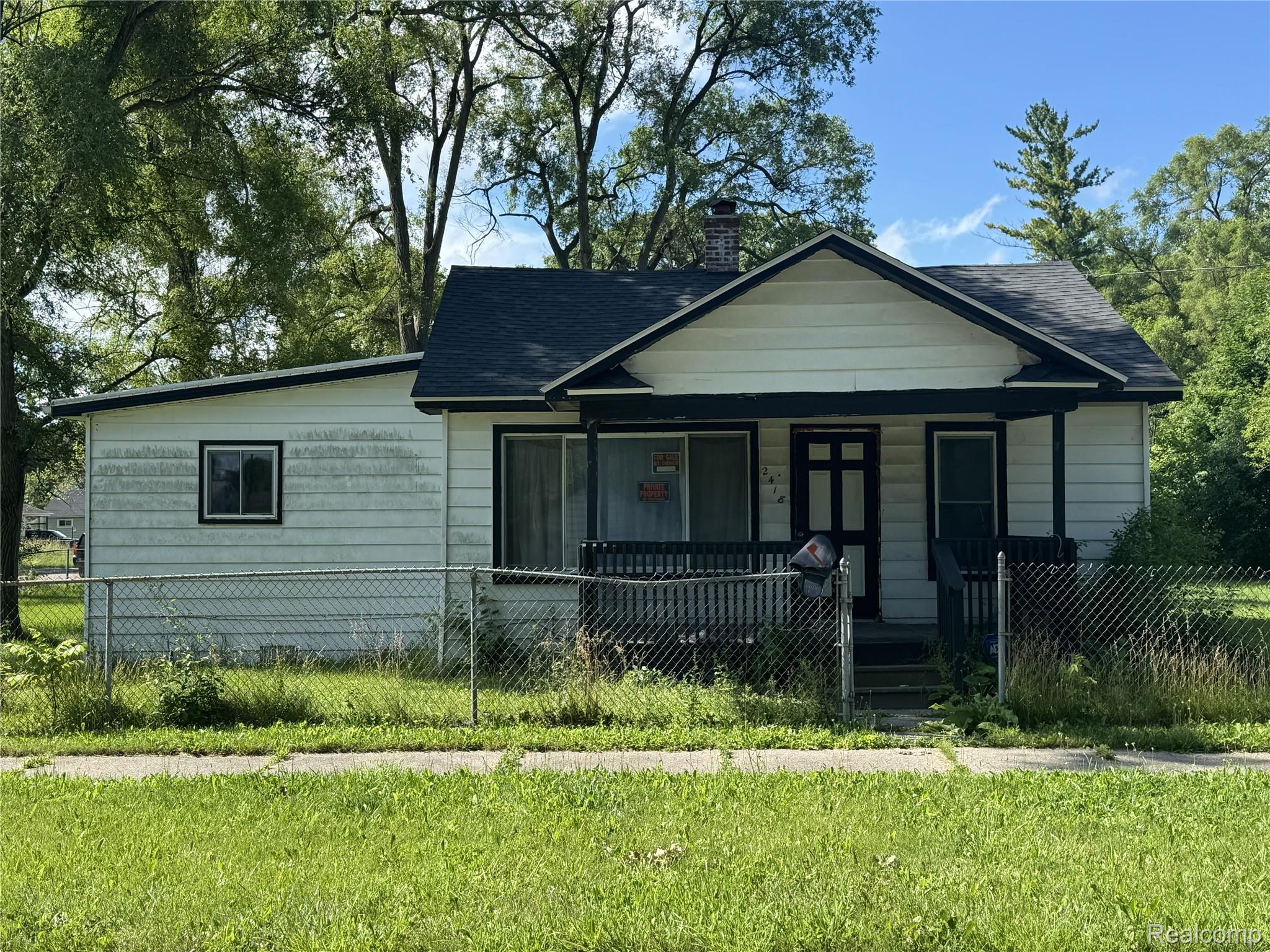 2418 Morris Street Property Photo 1