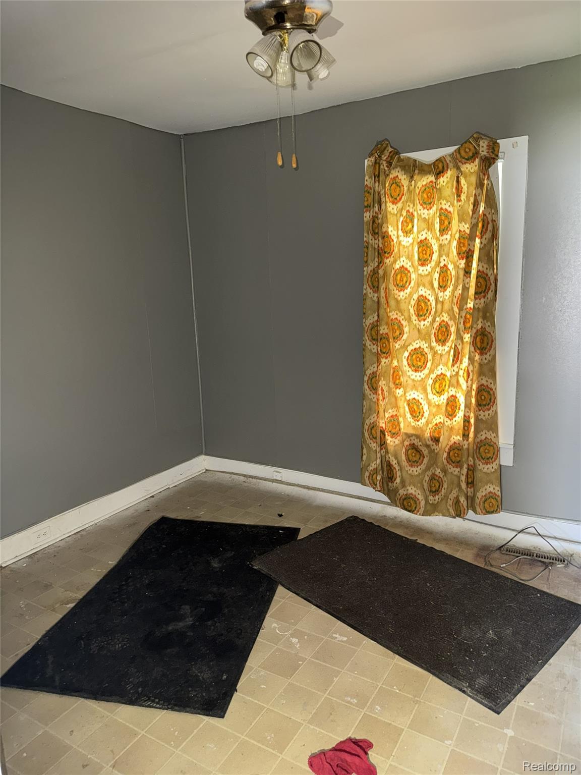2418 Morris Street Property Photo 6
