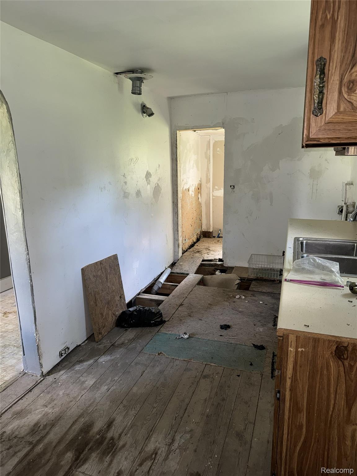 2418 Morris Street Property Photo 7