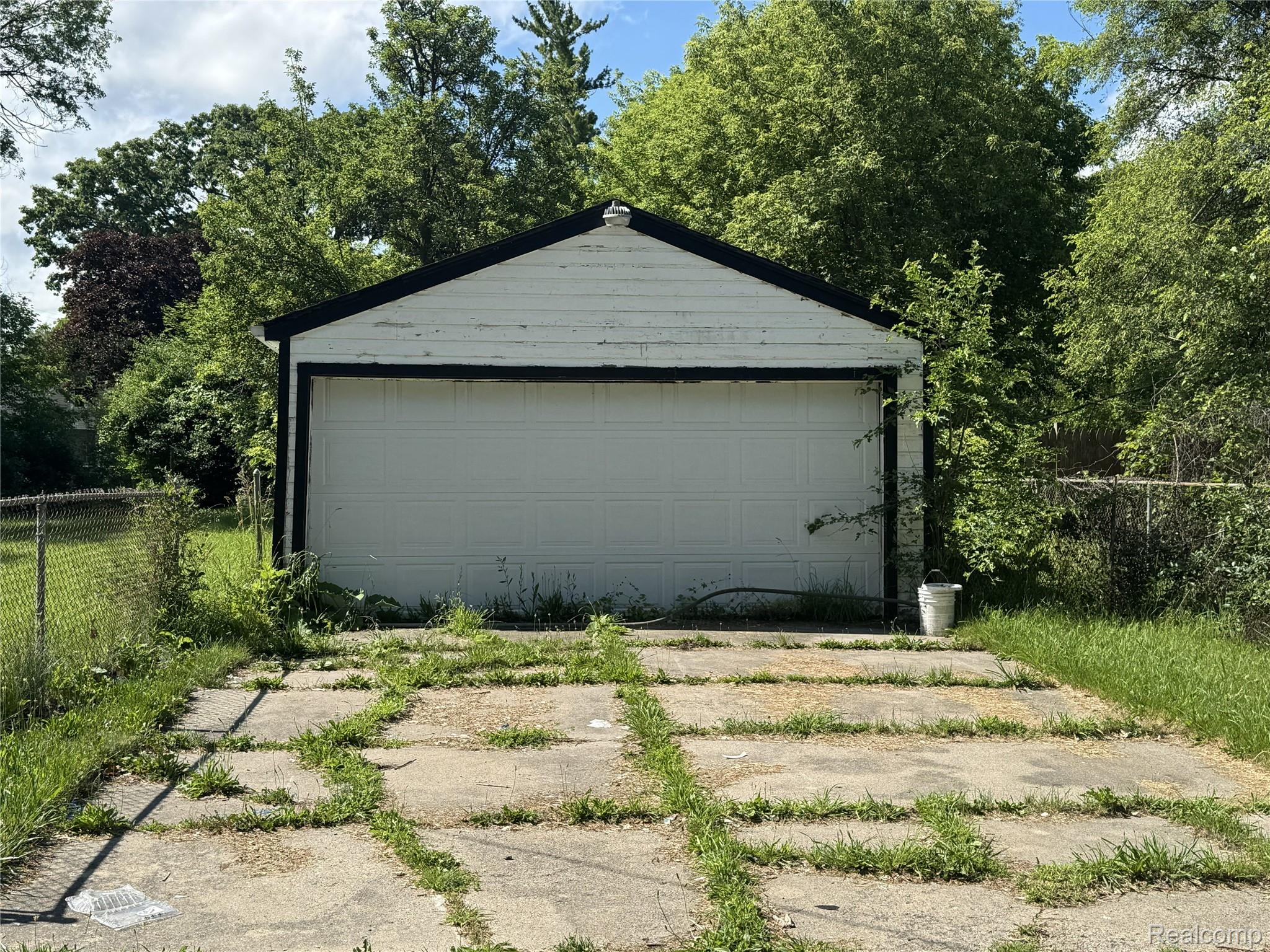 2418 Morris Street Property Photo 14