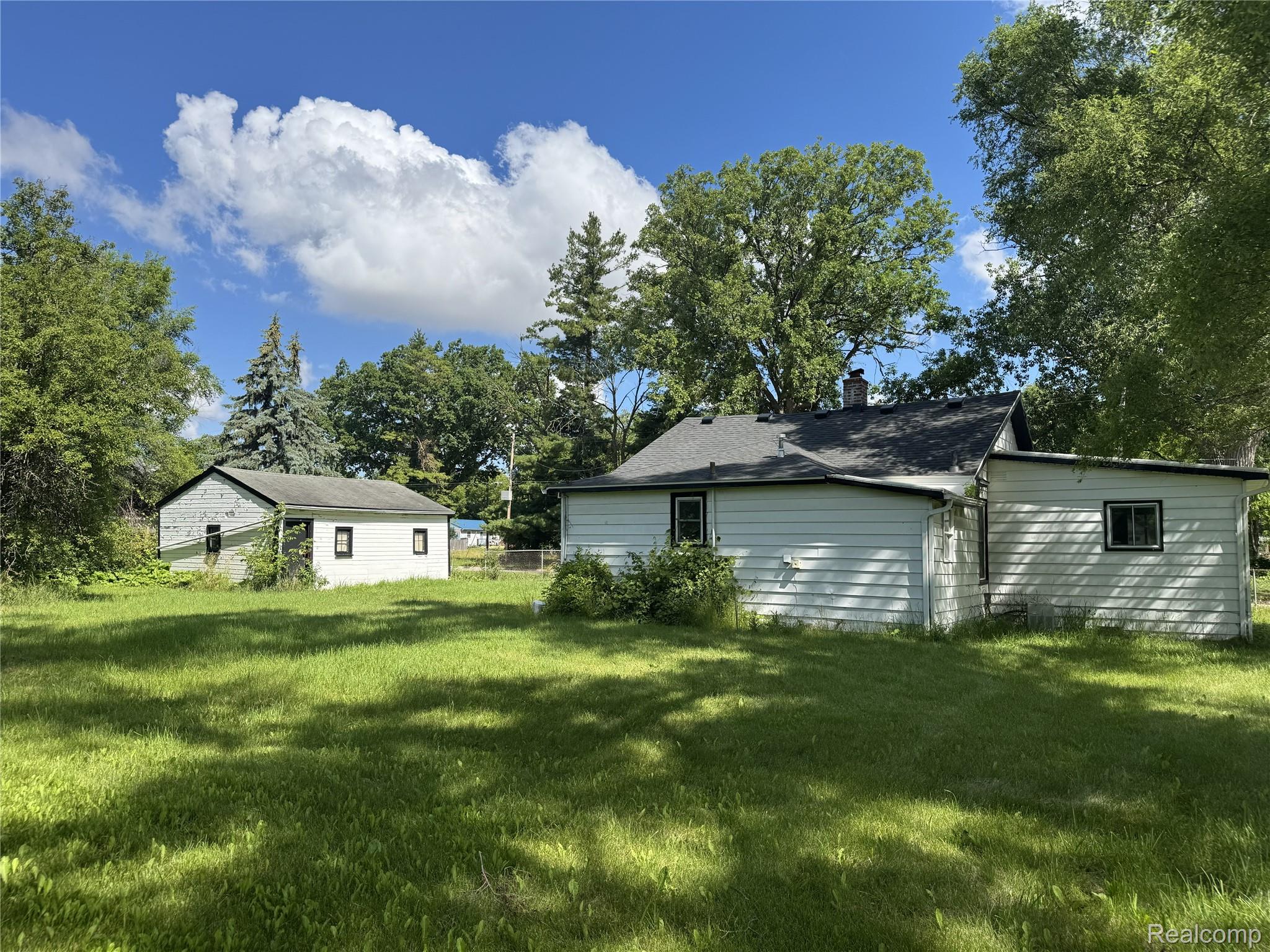 2418 Morris Street Property Photo 16