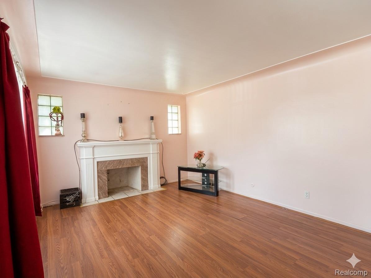 22815 Le Fever Avenue Property Photo 4