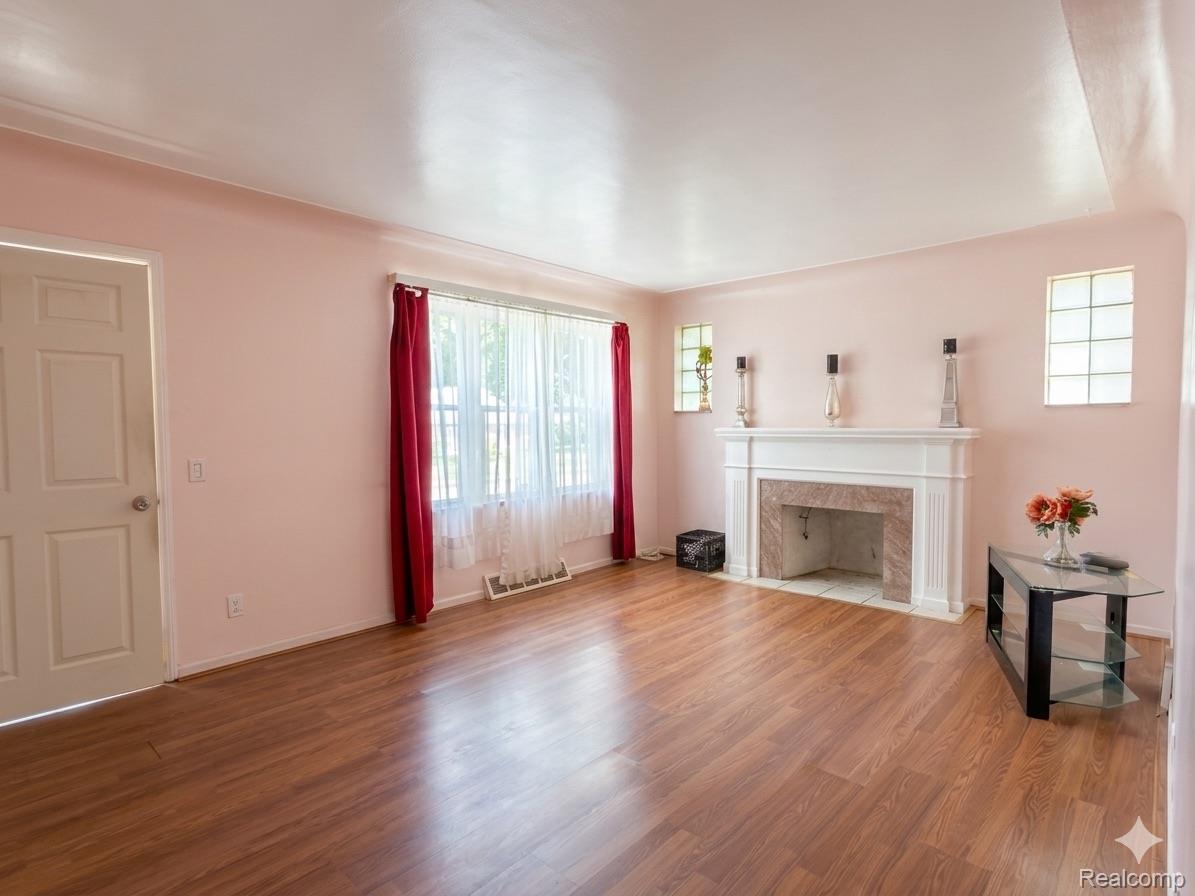22815 Le Fever Avenue Property Photo 5