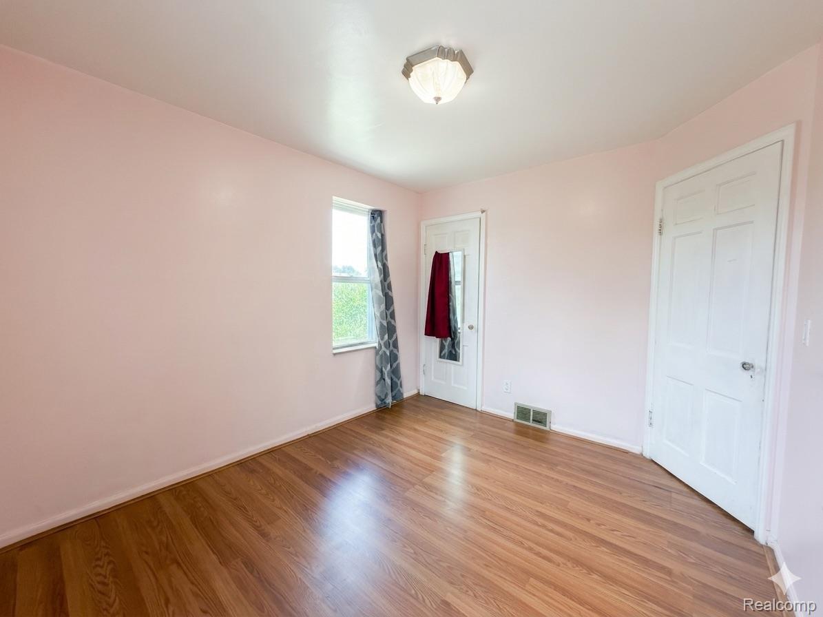 22815 Le Fever Avenue Property Photo 6