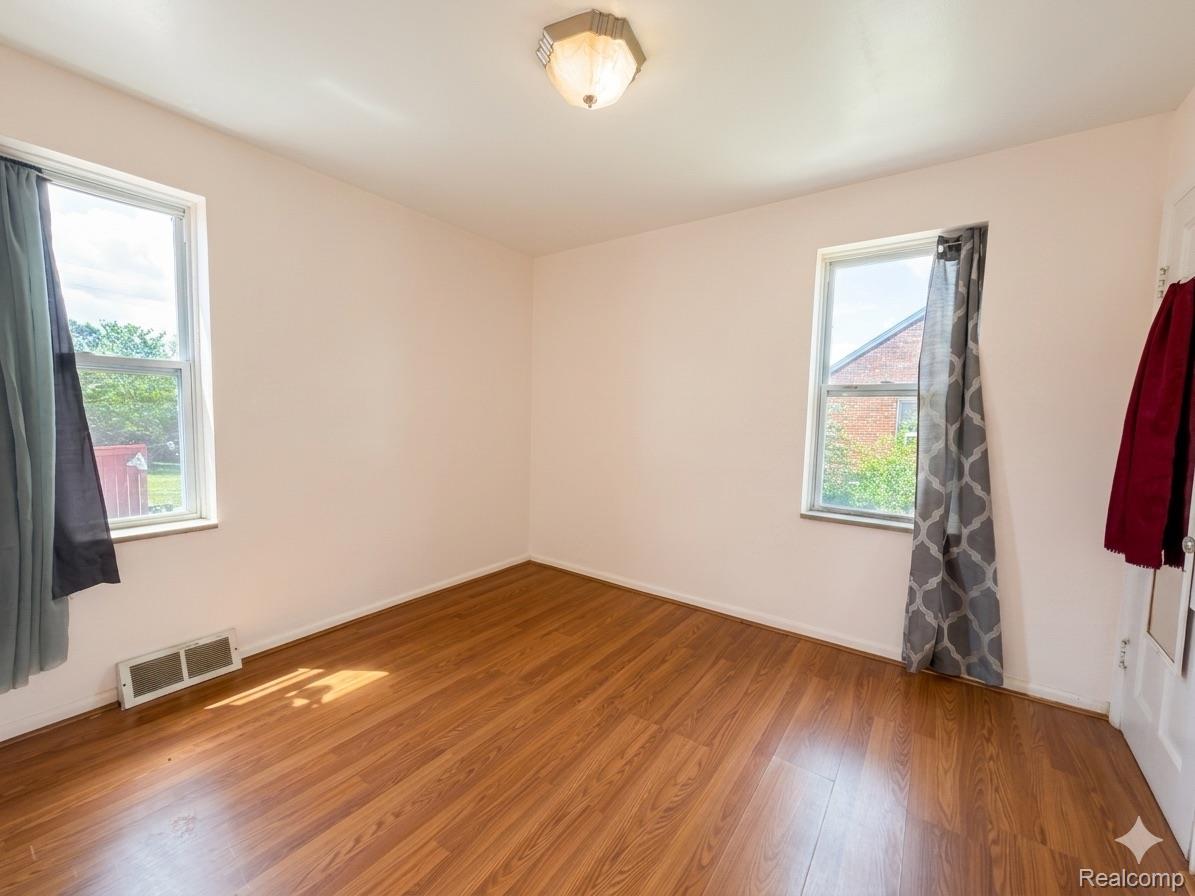 22815 Le Fever Avenue Property Photo 7
