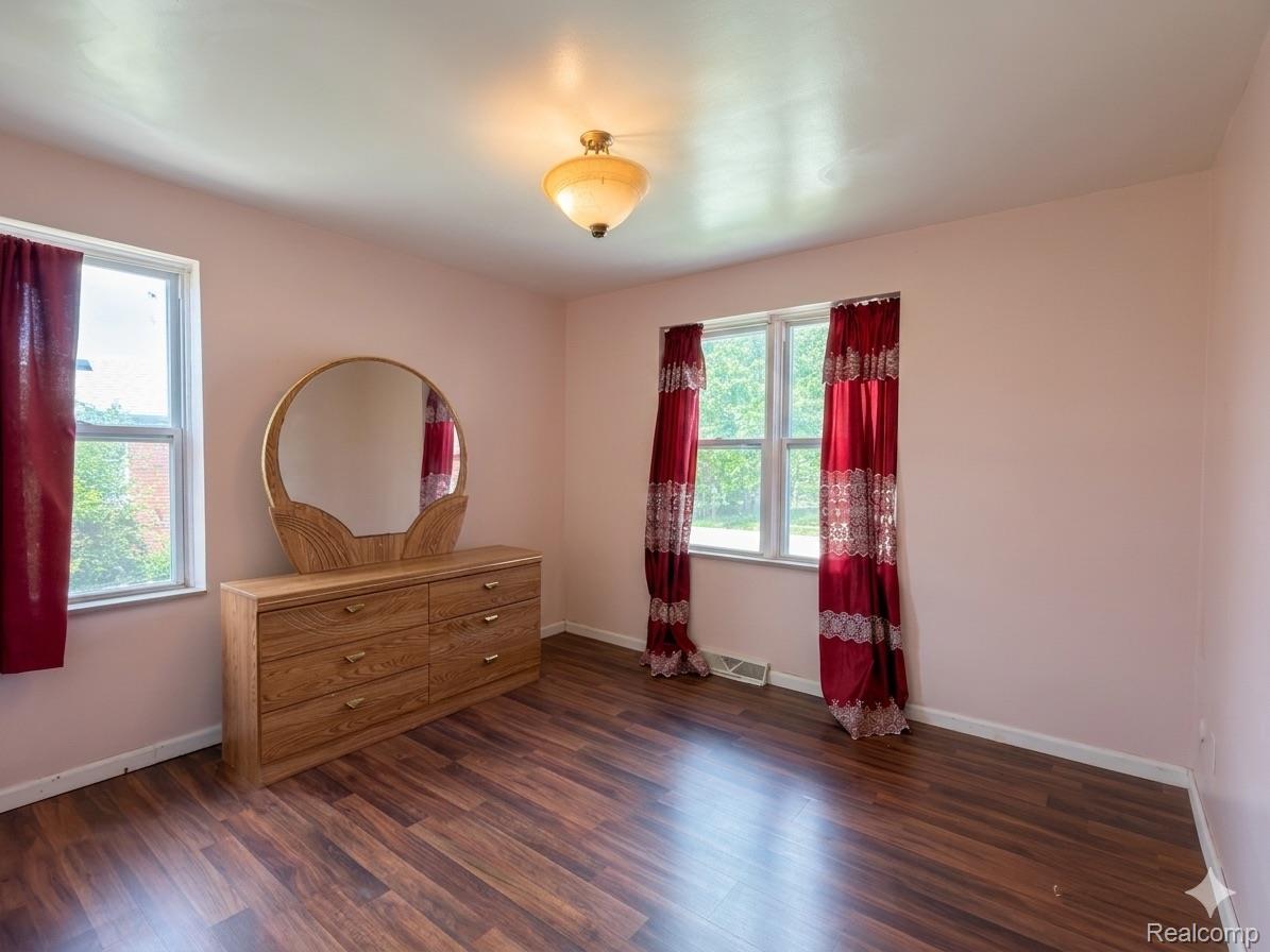 22815 Le Fever Avenue Property Photo 9
