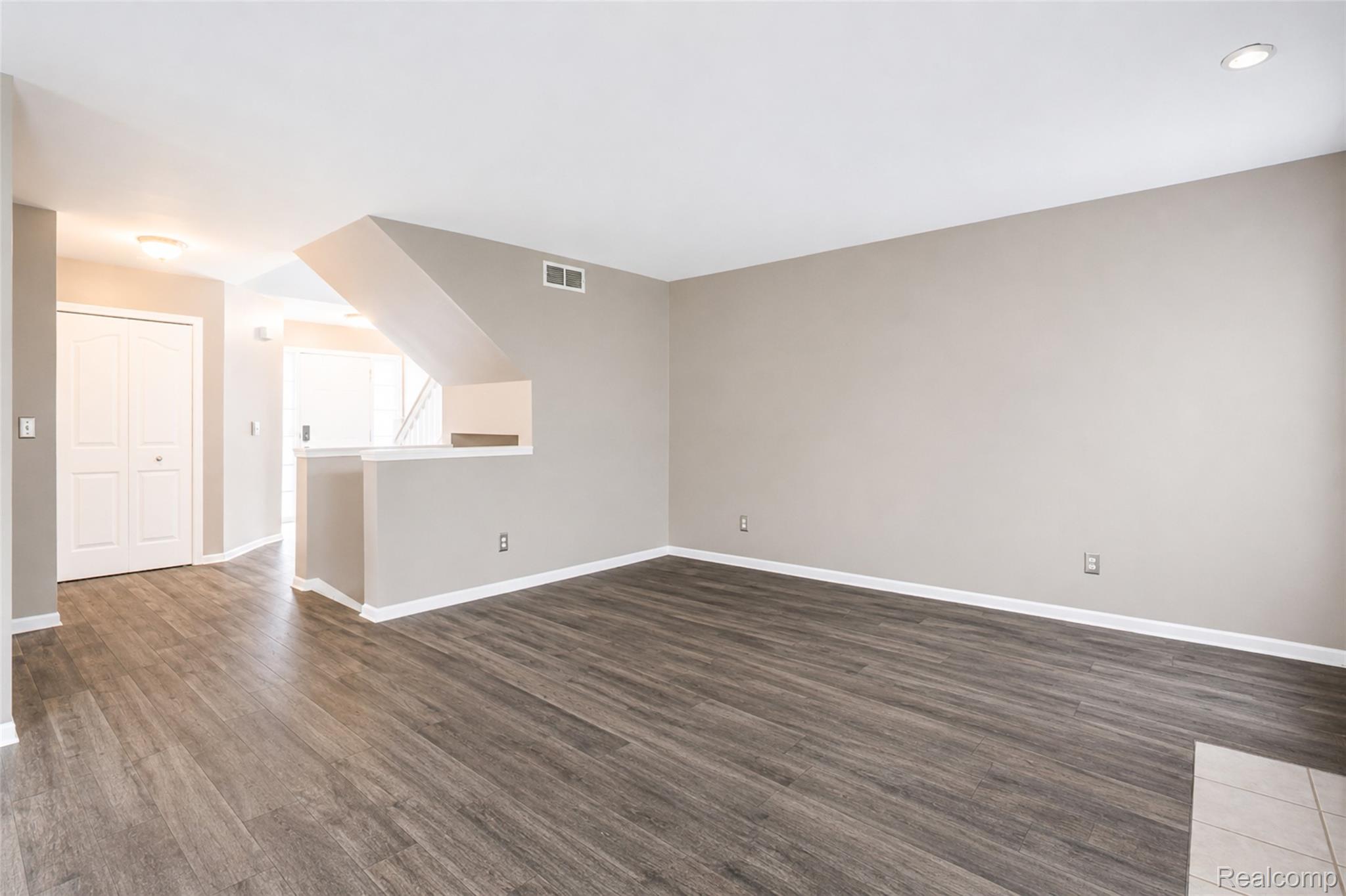 22733 Coachlight Circle Property Photo 14