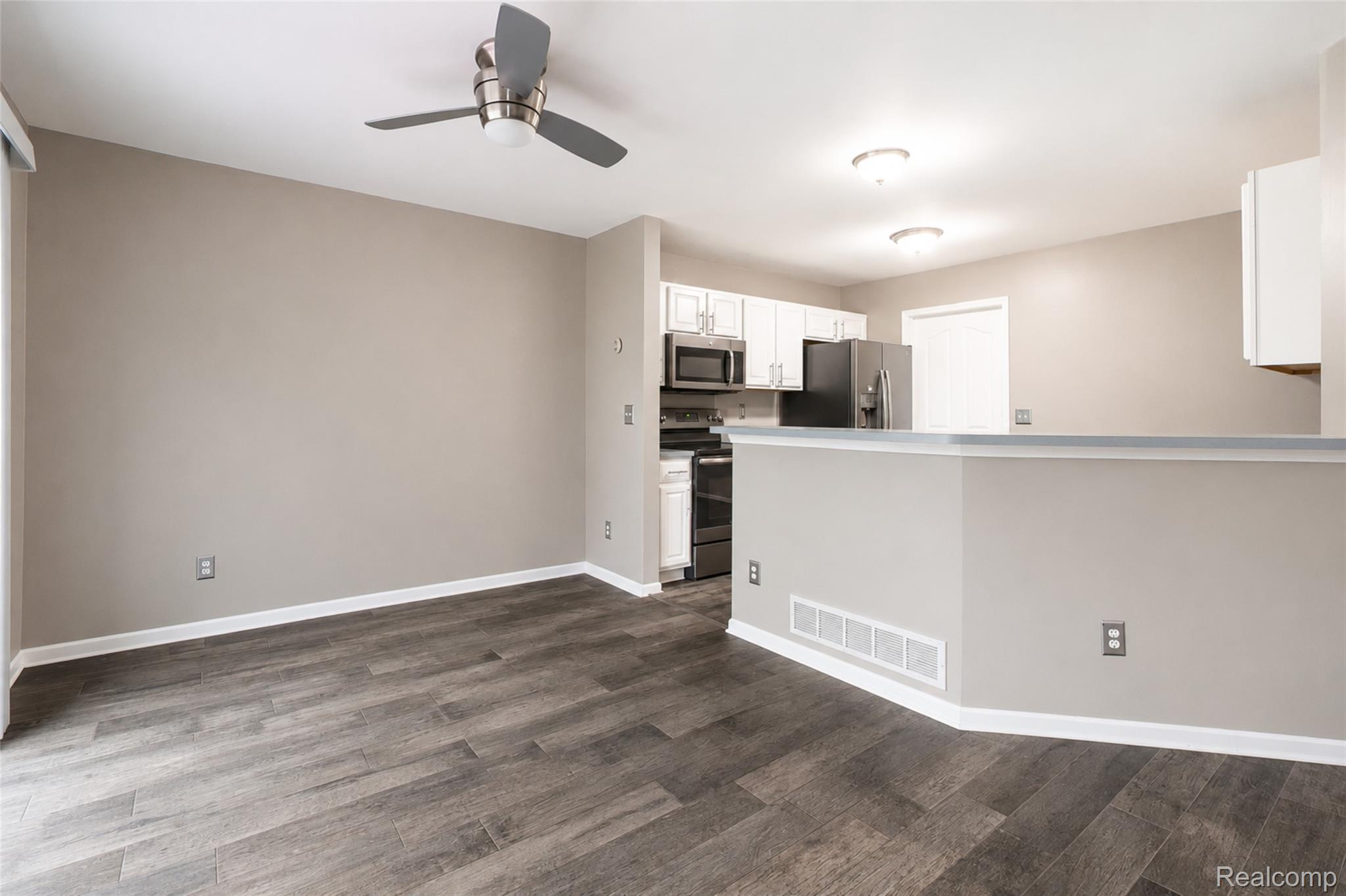 22733 Coachlight Circle Property Photo 15