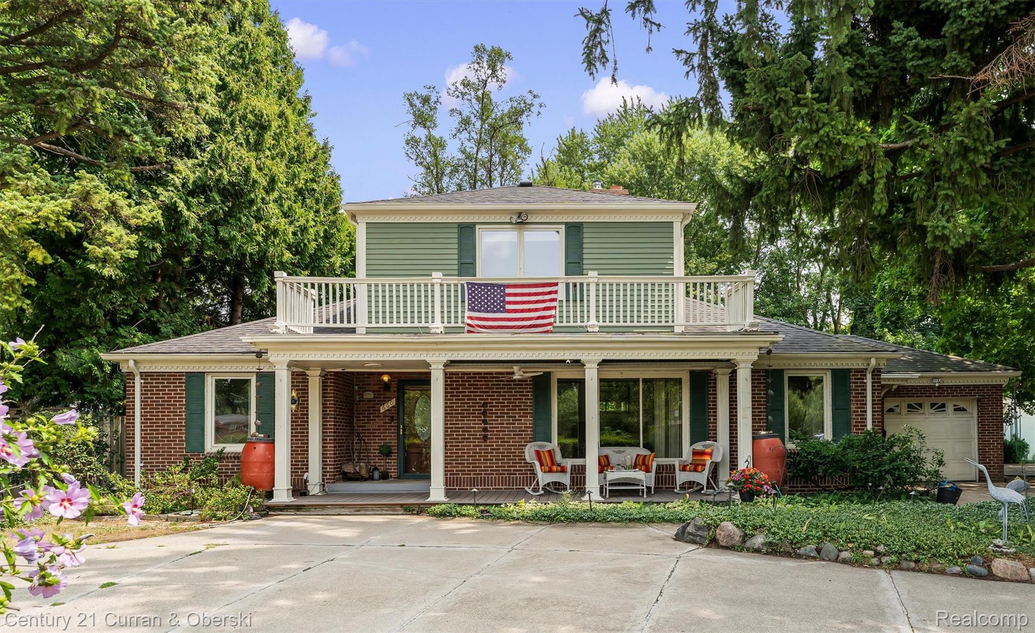 660 N Sheldon Road Property Photo 3