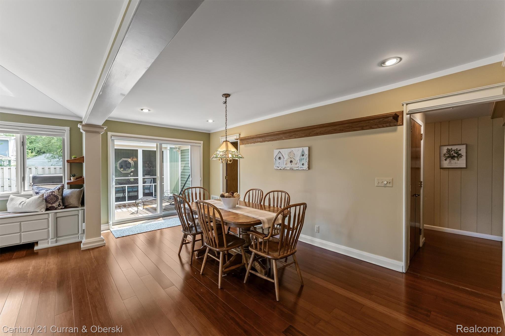 660 N Sheldon Road Property Photo 10