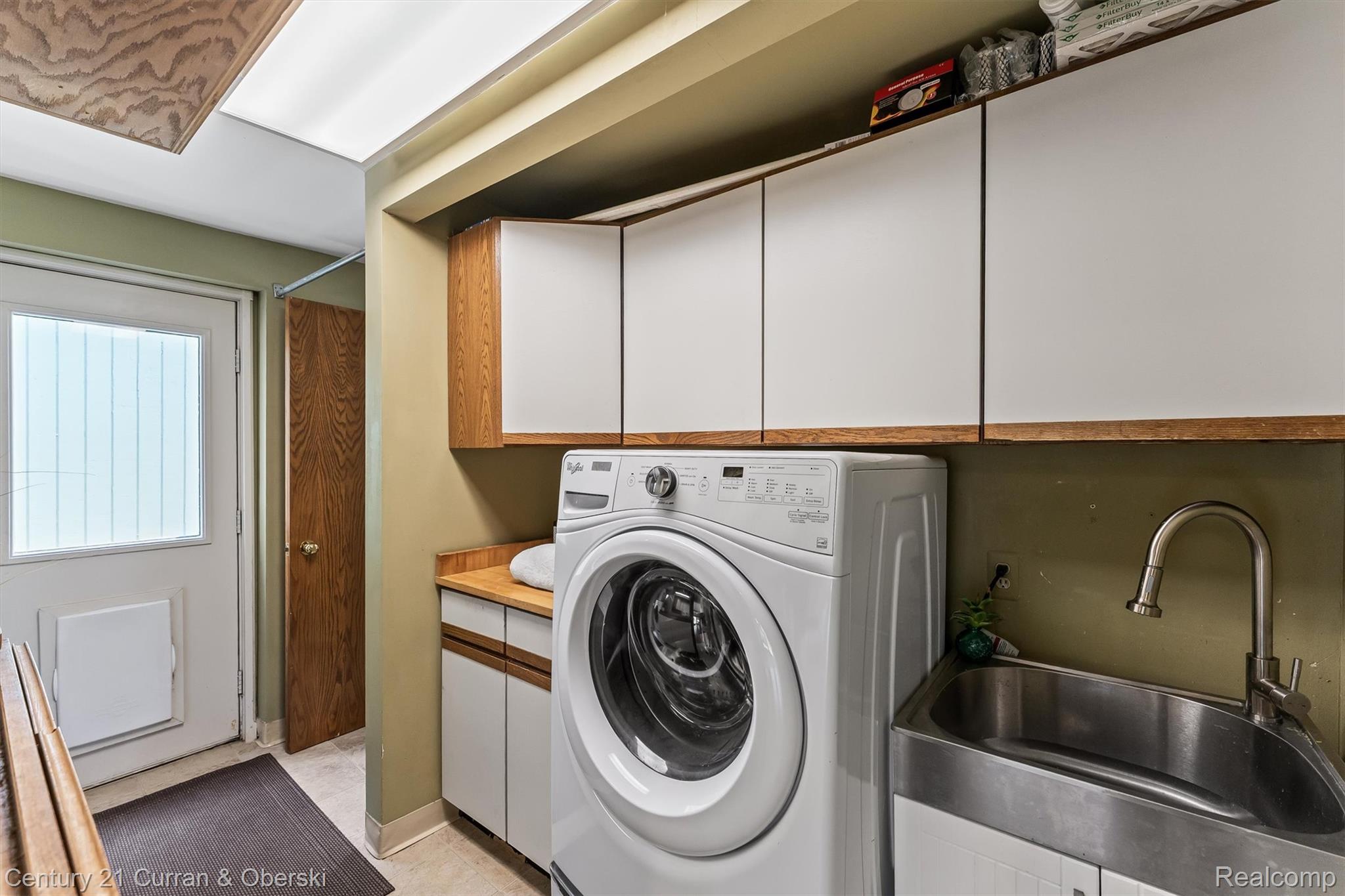 660 N Sheldon Road Property Photo 21