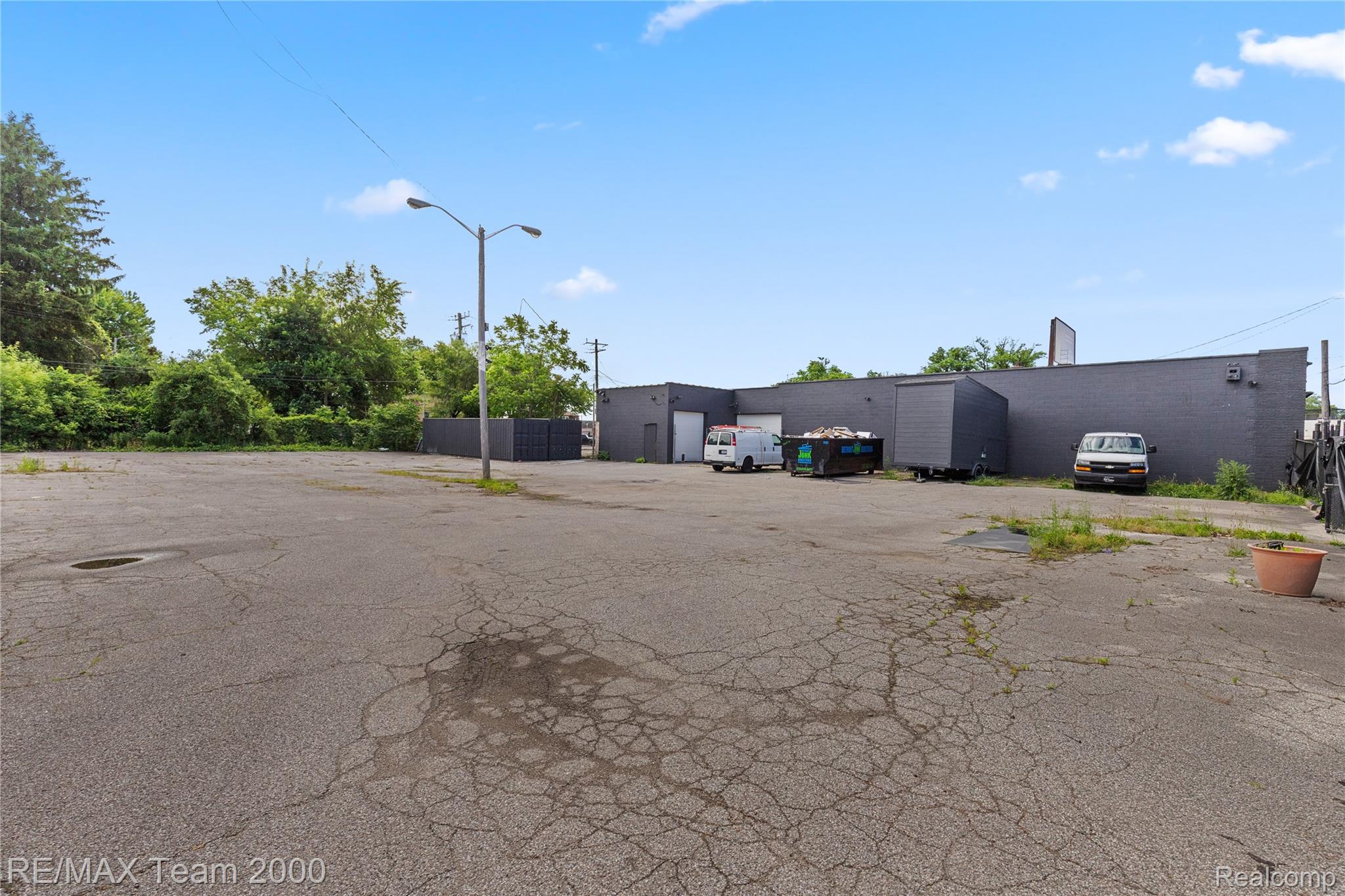 17170 Burgess Property Photo 1