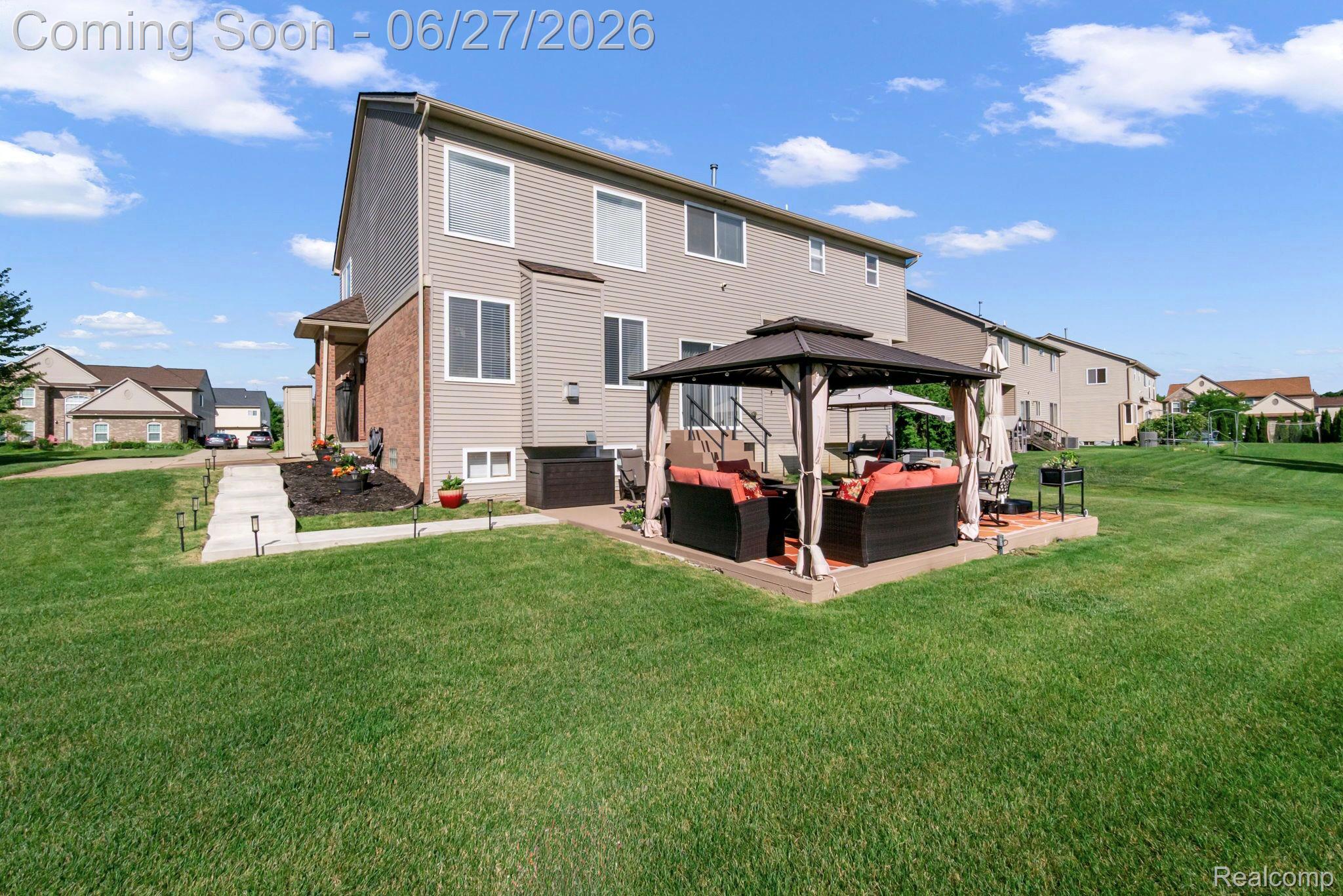 6552 Florence Lane Property Photo 8