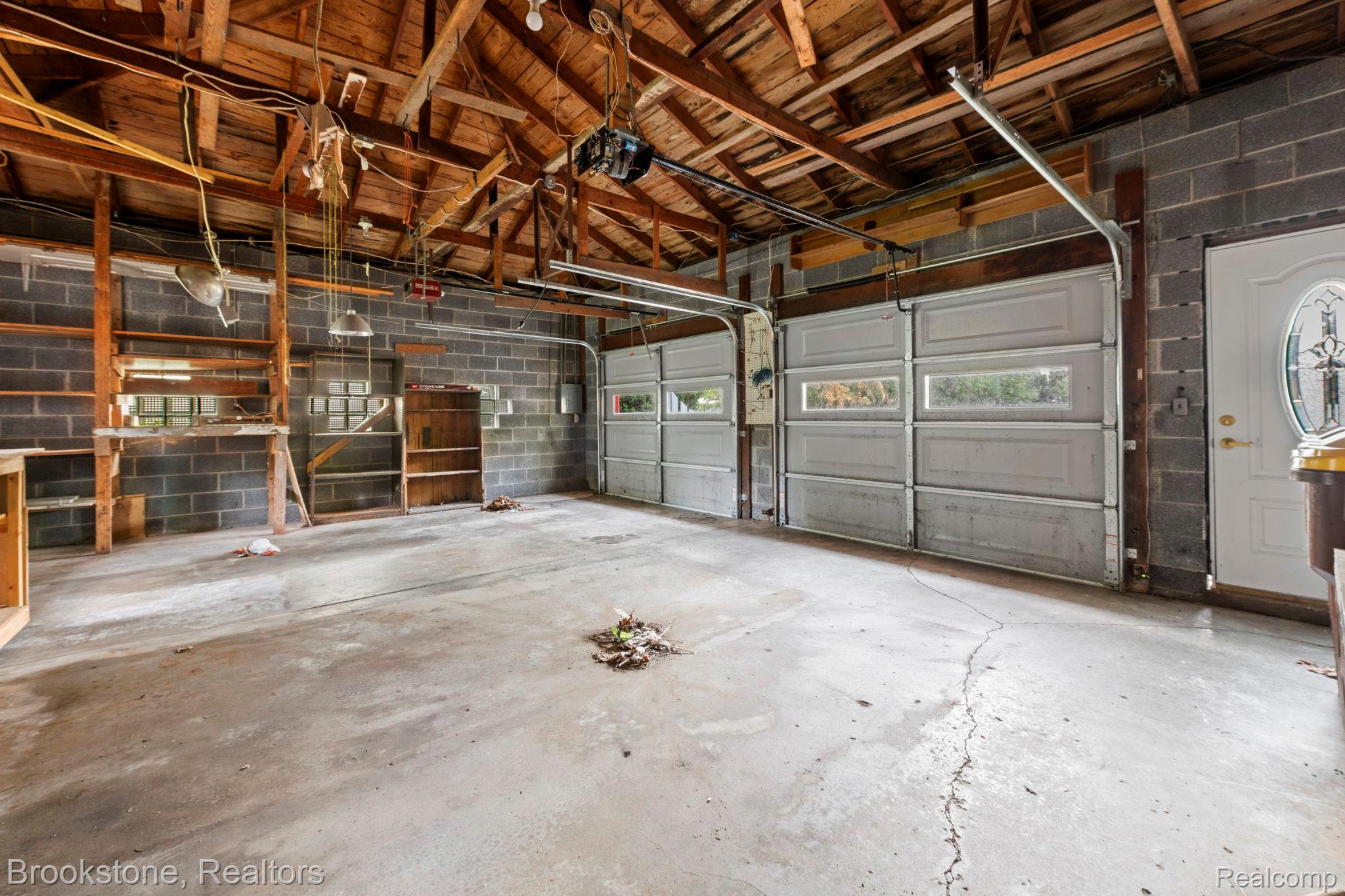 416 E Maple Street Property Photo 22