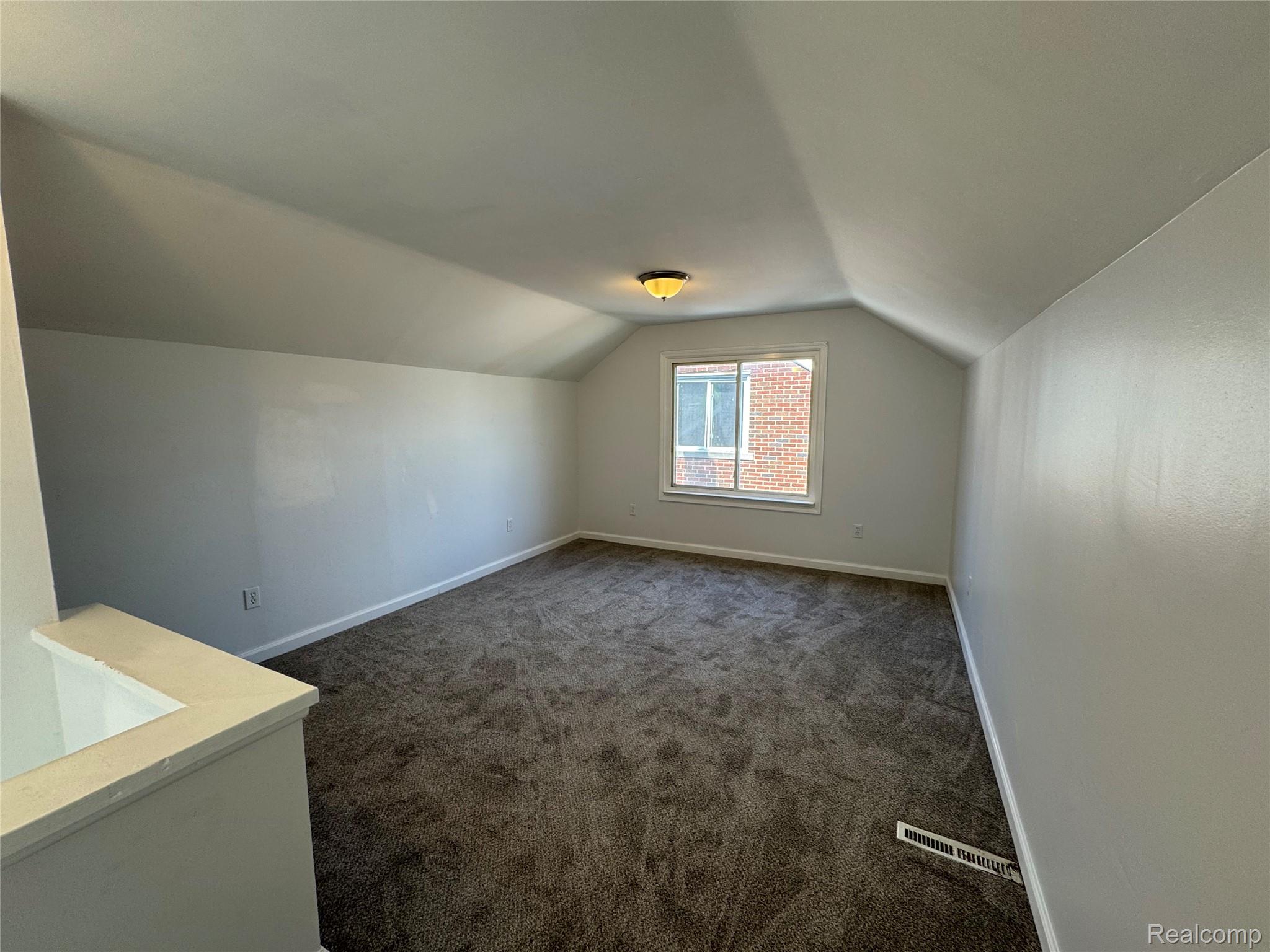 19395 Fairport Street Property Photo 11