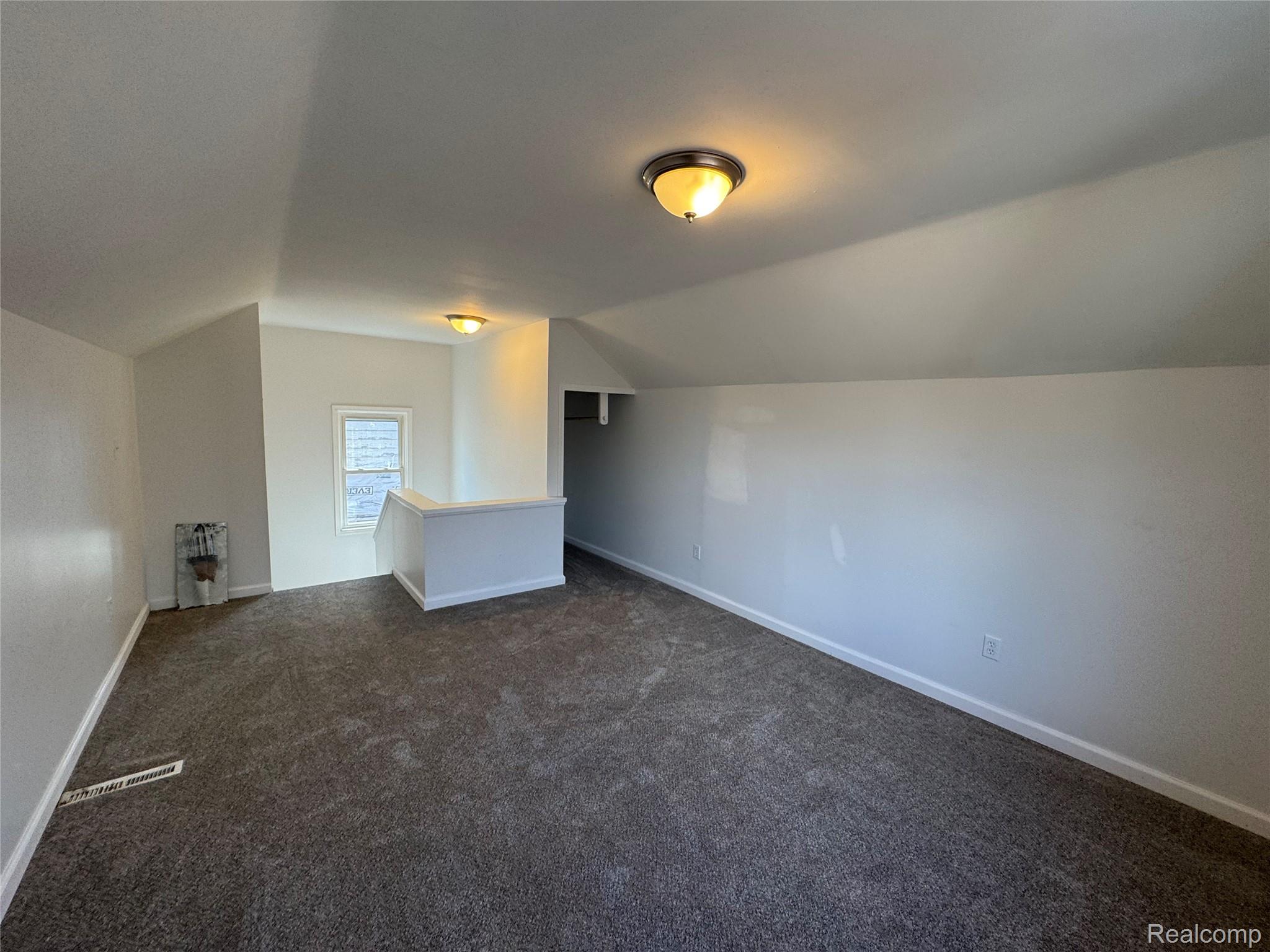 19395 Fairport Street Property Photo 12