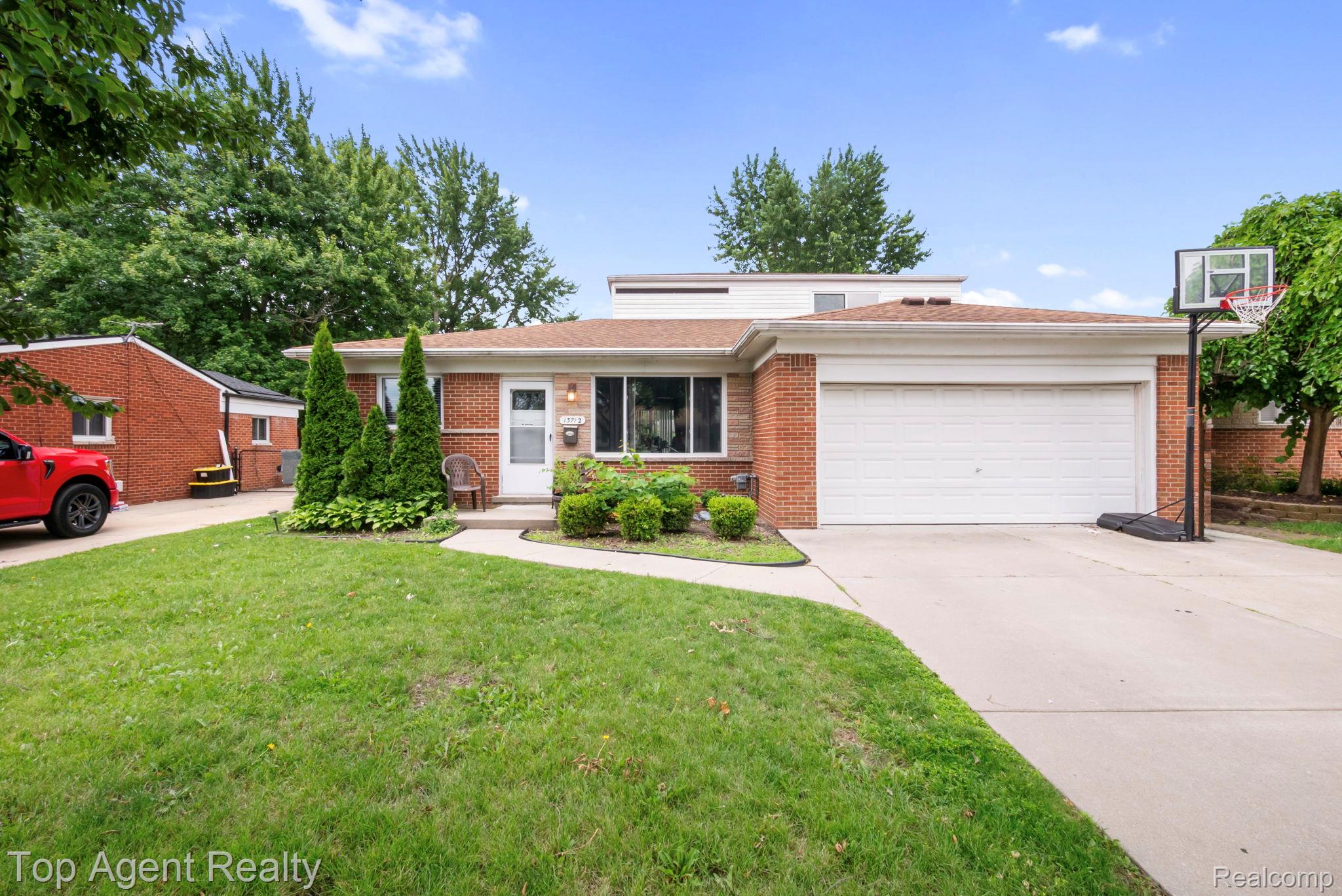 13712 La Chene Avenue Property Photo 1