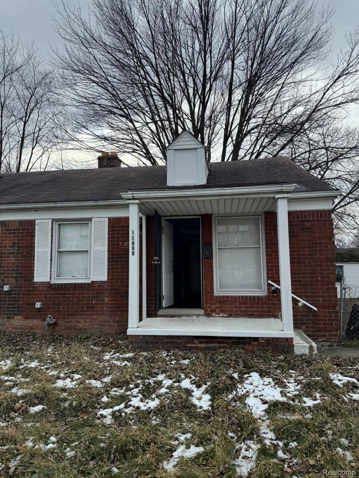 19706 Moross Road Property Photo 1