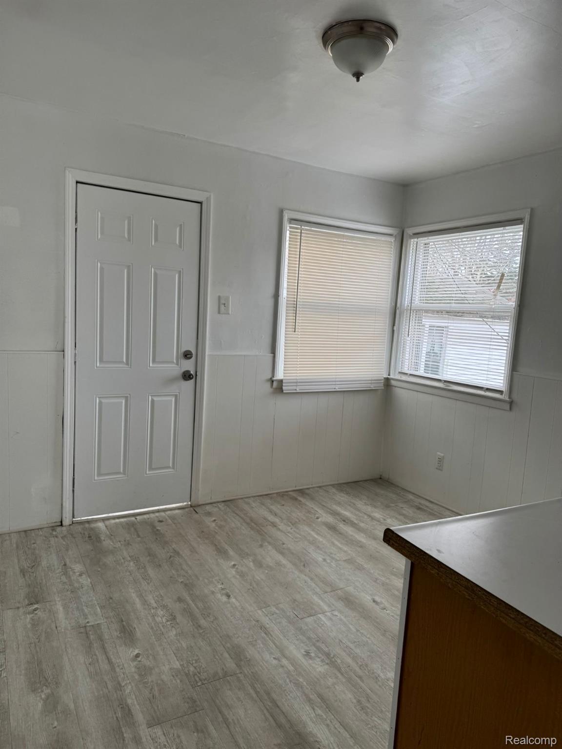 19706 Moross Road Property Photo 12