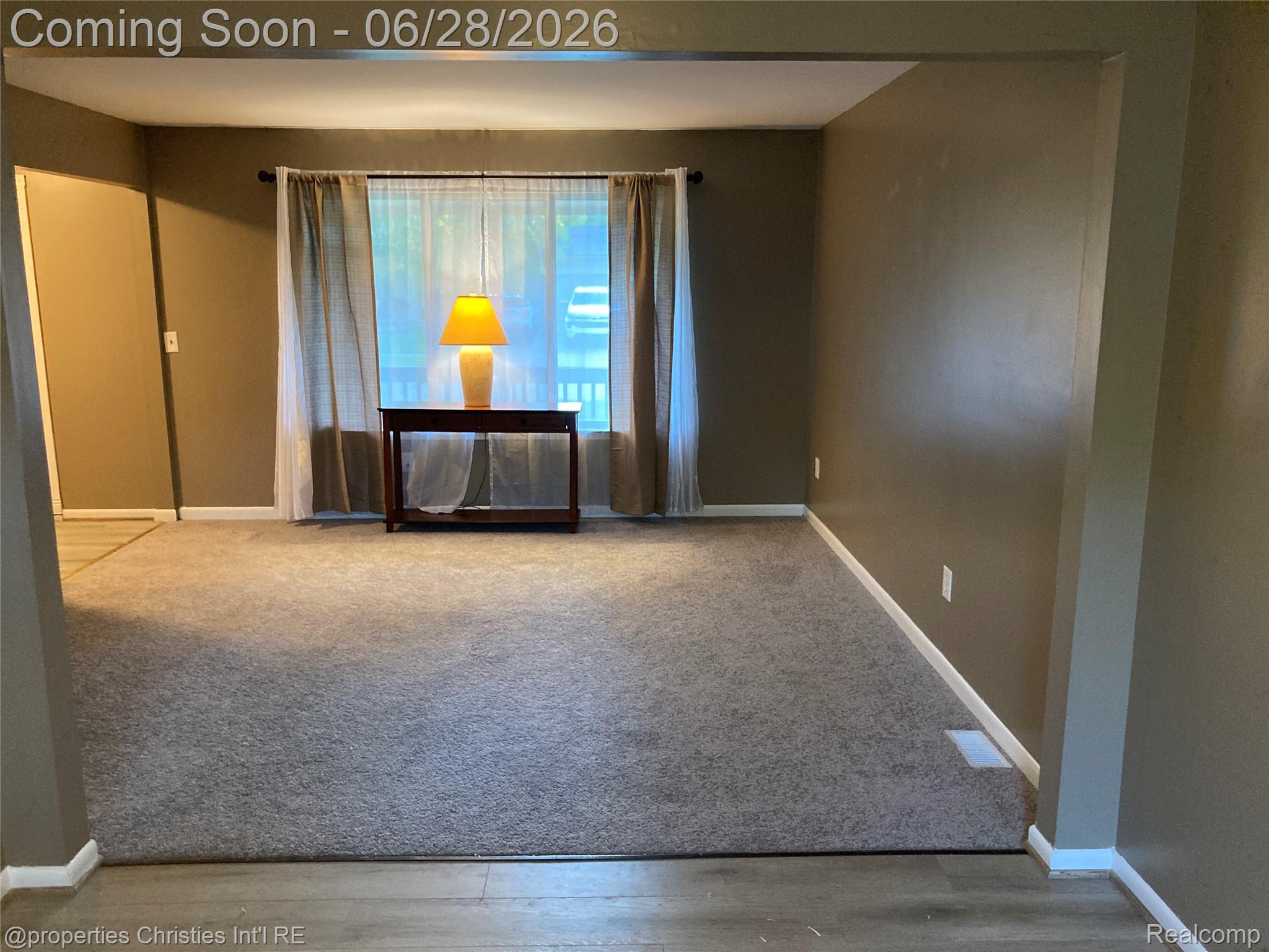 261 Charterhouse Drive Property Photo 5