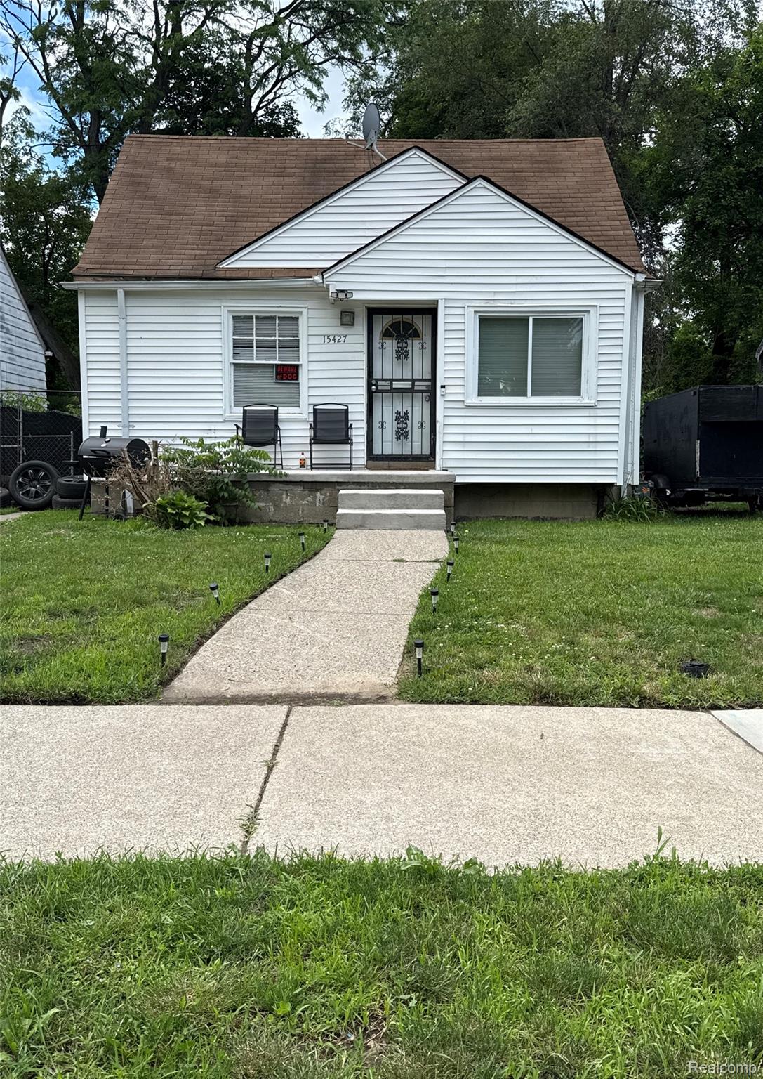 15427 Patton Street Property Photo 1