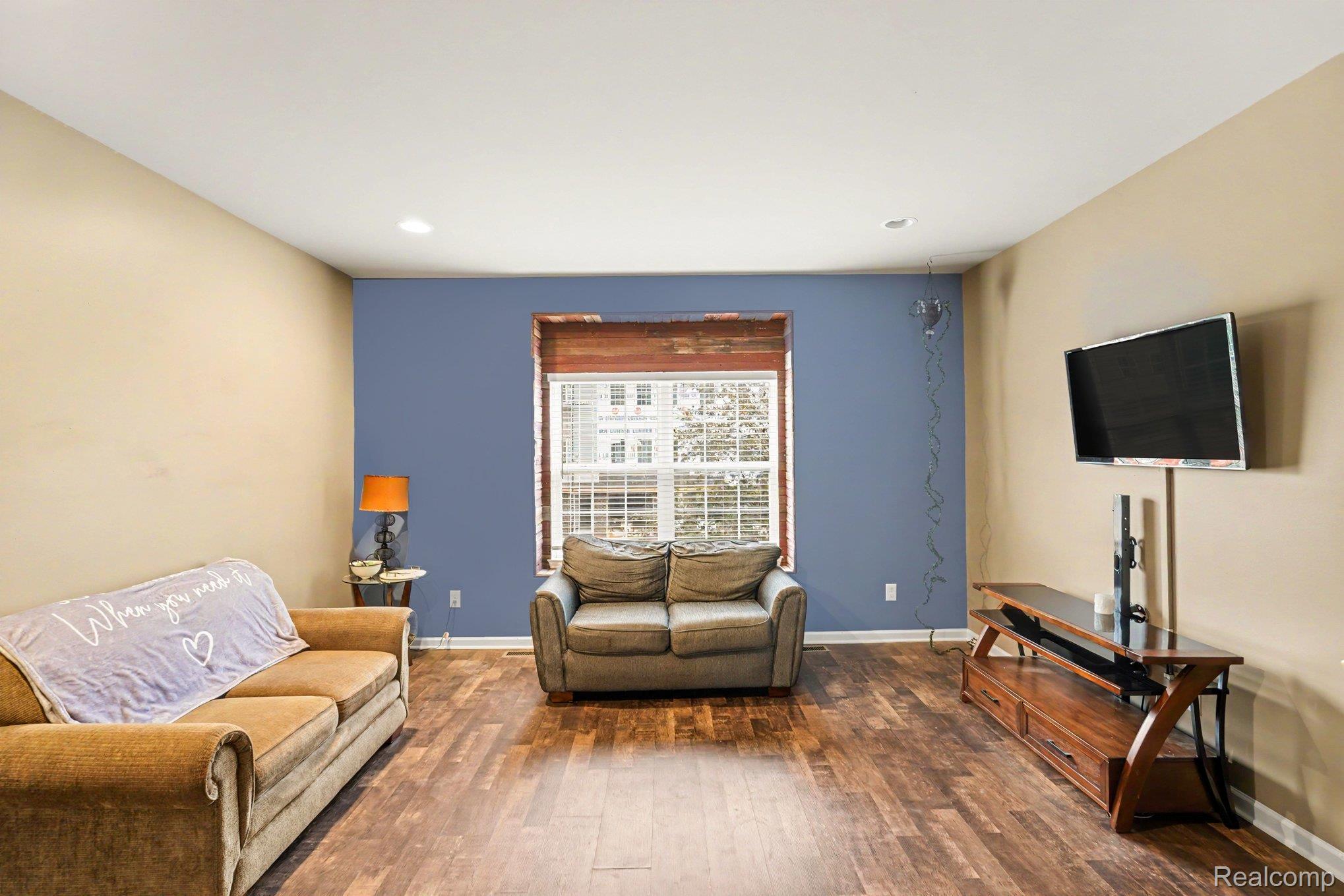 2234 Knotty Pine Trail Property Photo 4