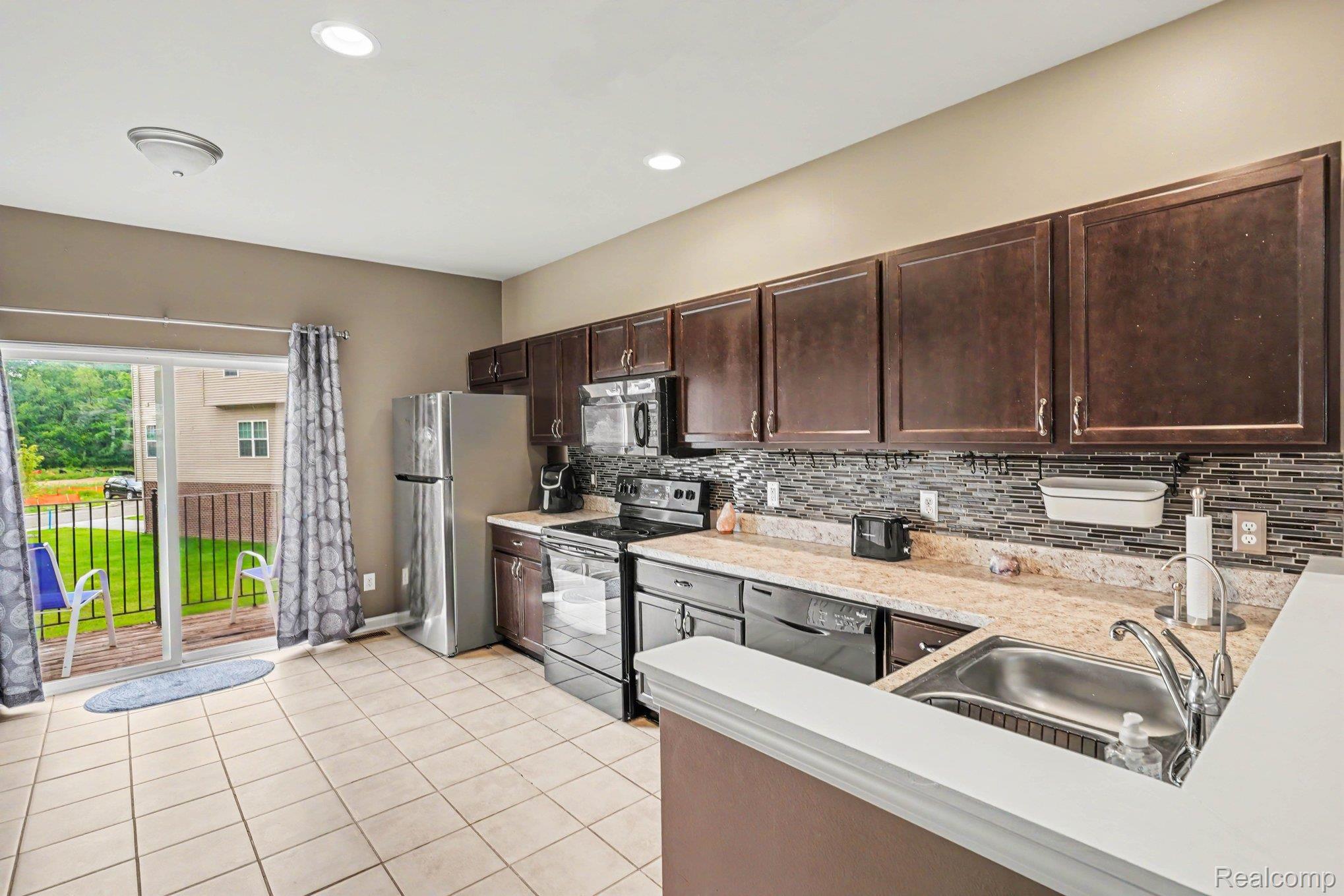 2234 Knotty Pine Trail Property Photo 8